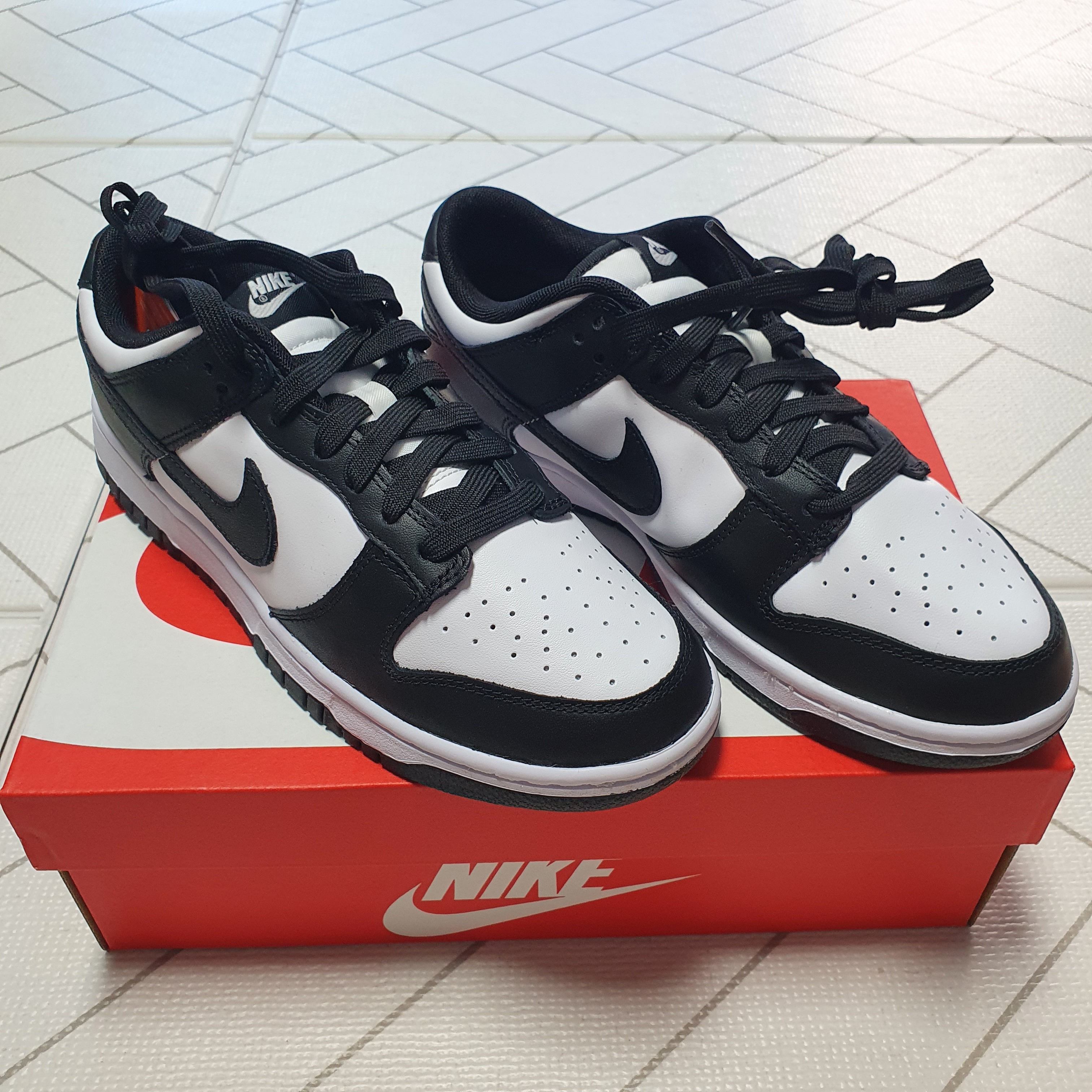 Nike Dunk Low Retro Black 착용 스타일