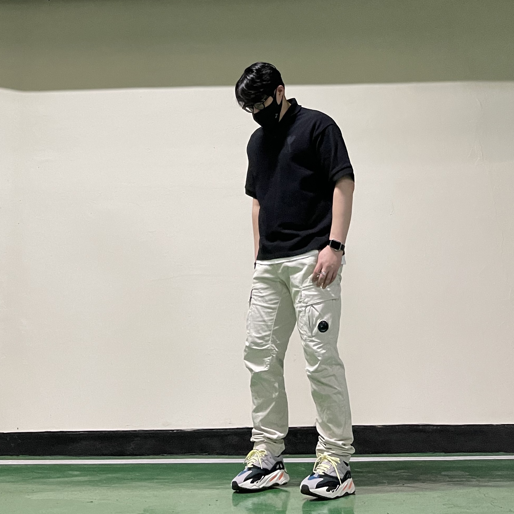 AMI de Coeur Tone-On-Tone Polo Shirt Black, Adidas Yeezy Boost 700 Wave Runner Solid Grey 2021/2022 착용 스타일