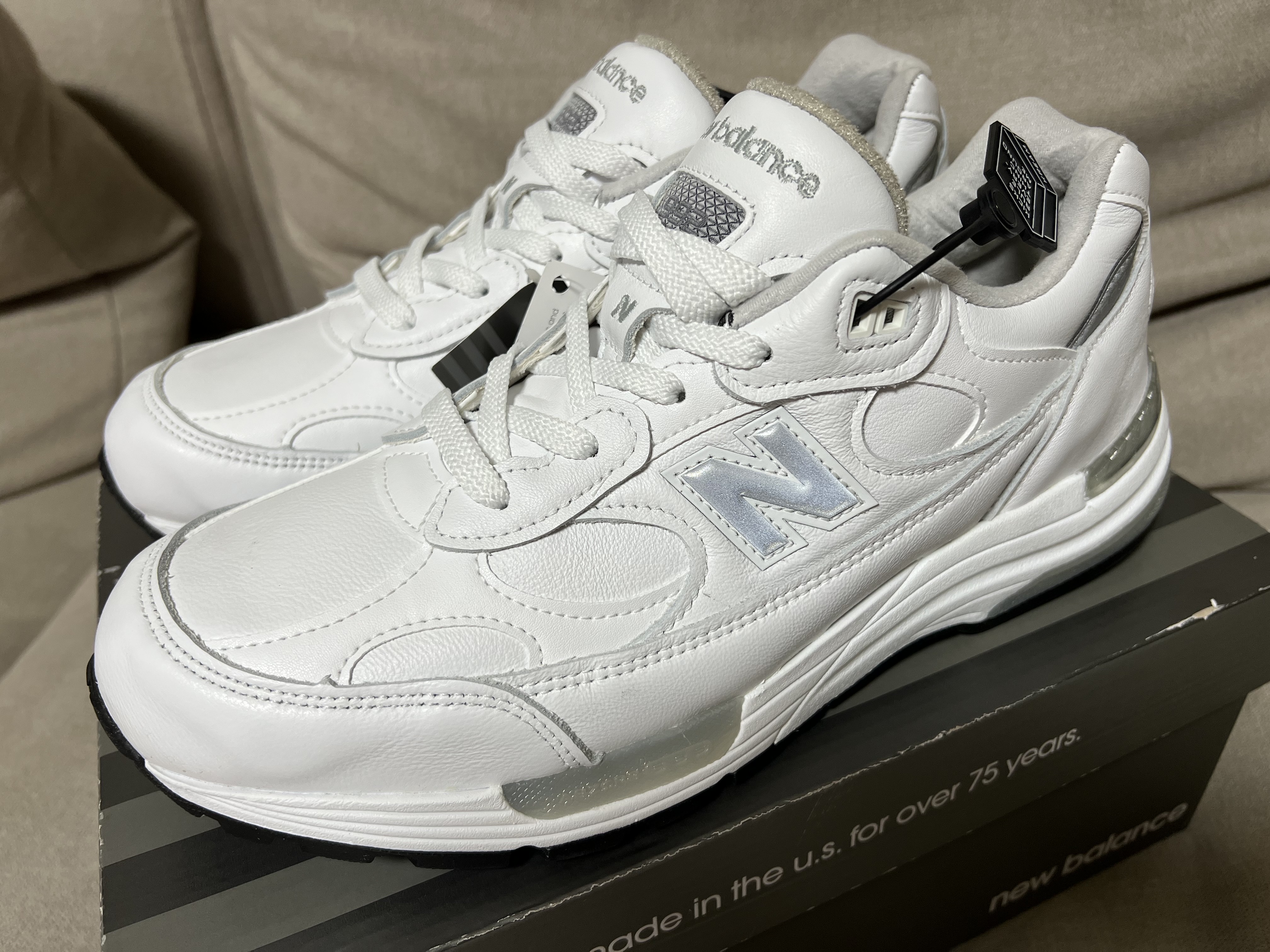 New Balance 992 Made in USA White Silver 착용 스타일