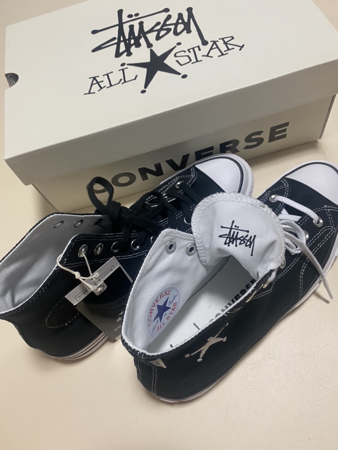 Converse x Stussy Chuck 70 High Black 착용 스타일 - 1