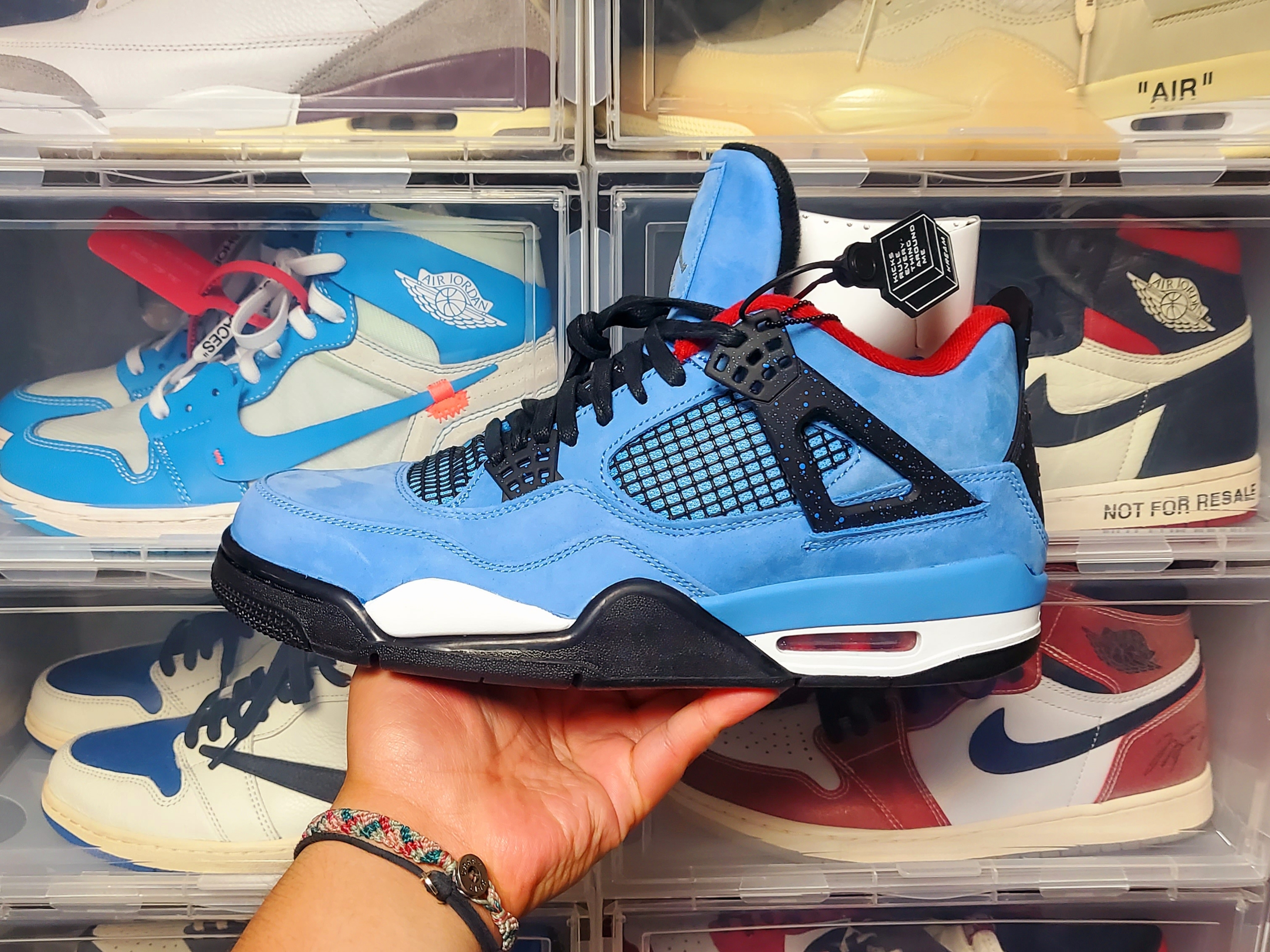 Jordan 4 x Travis Scott Retro Cactus Jack 착용 스타일 - 2