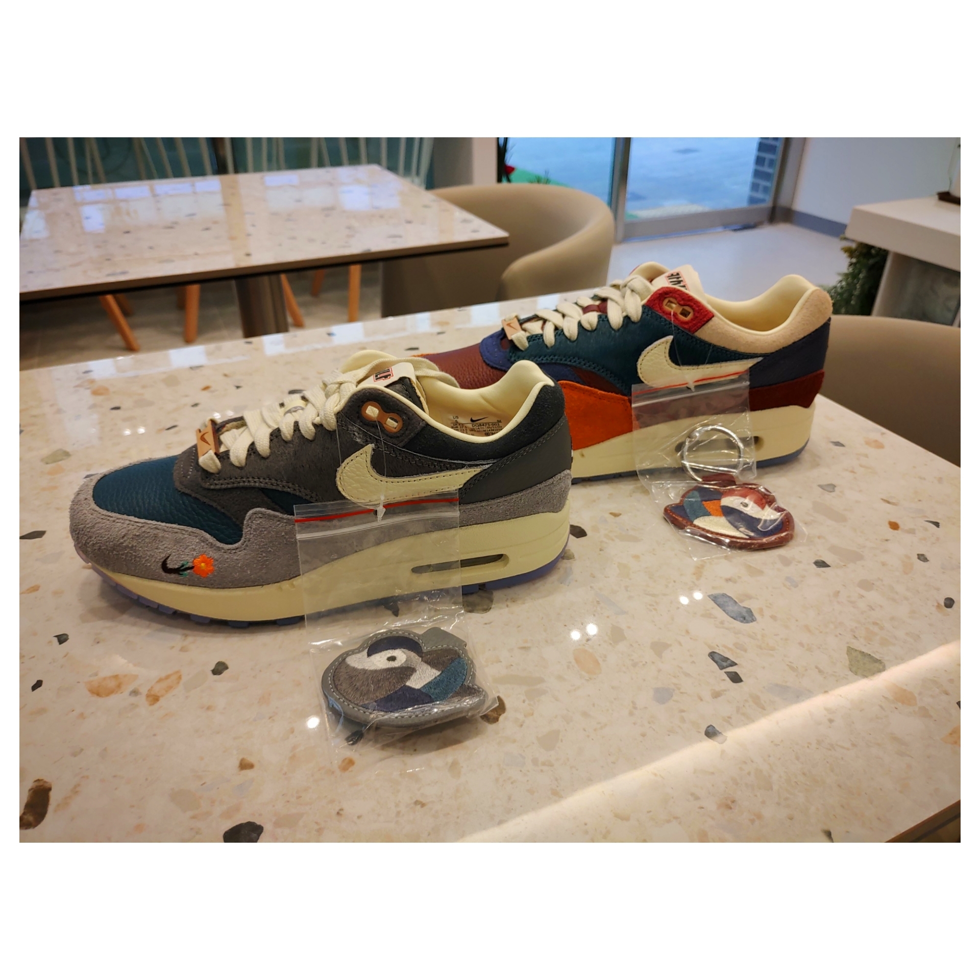 Nike x Kasina Air Max 1 SP Won-Ang Orange, Nike x Kasina Air Max 1 SP Won-Ang Particle Grey 착용 스타일 - 2