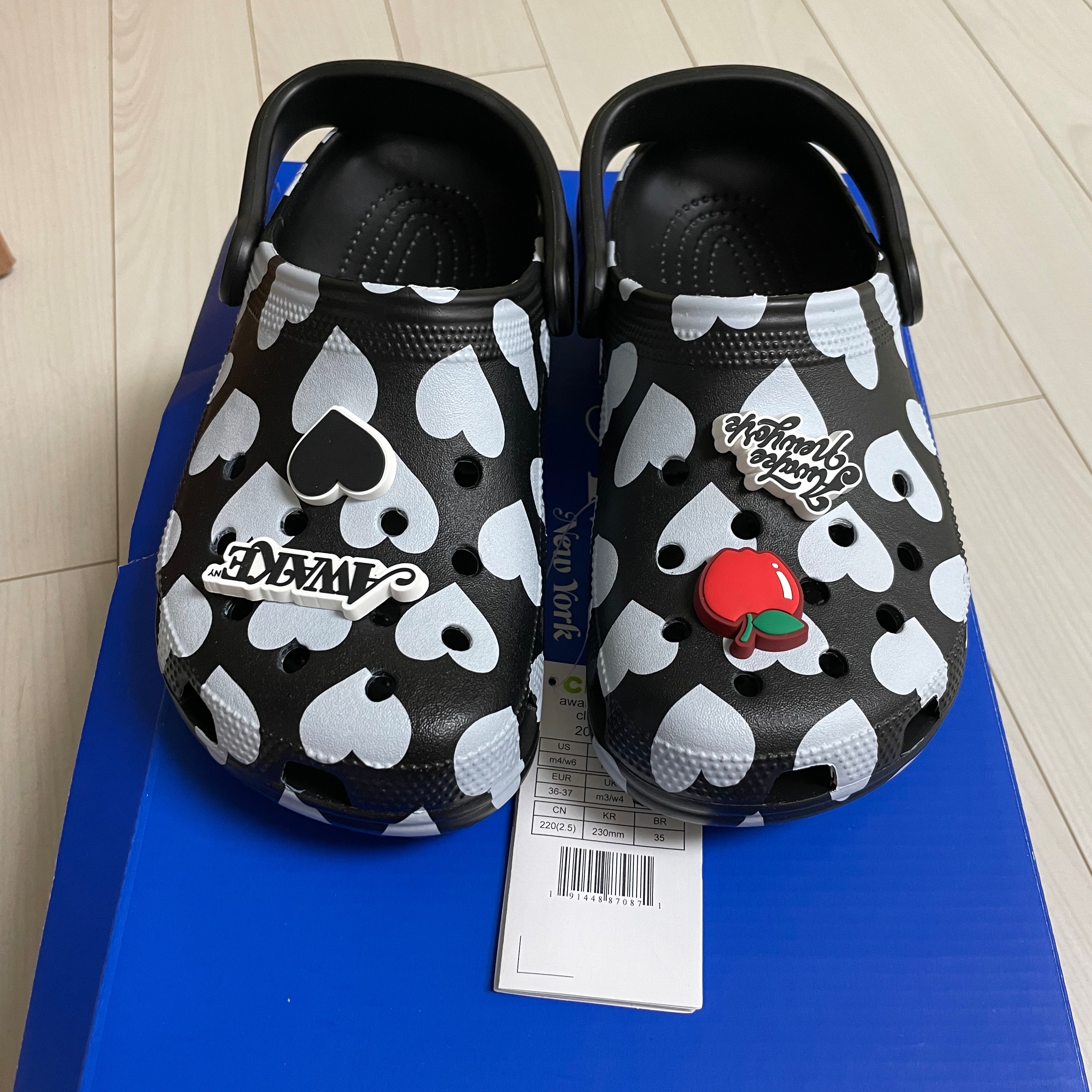 Crocs x Awake NY Classic Clog Black White 착용 스타일