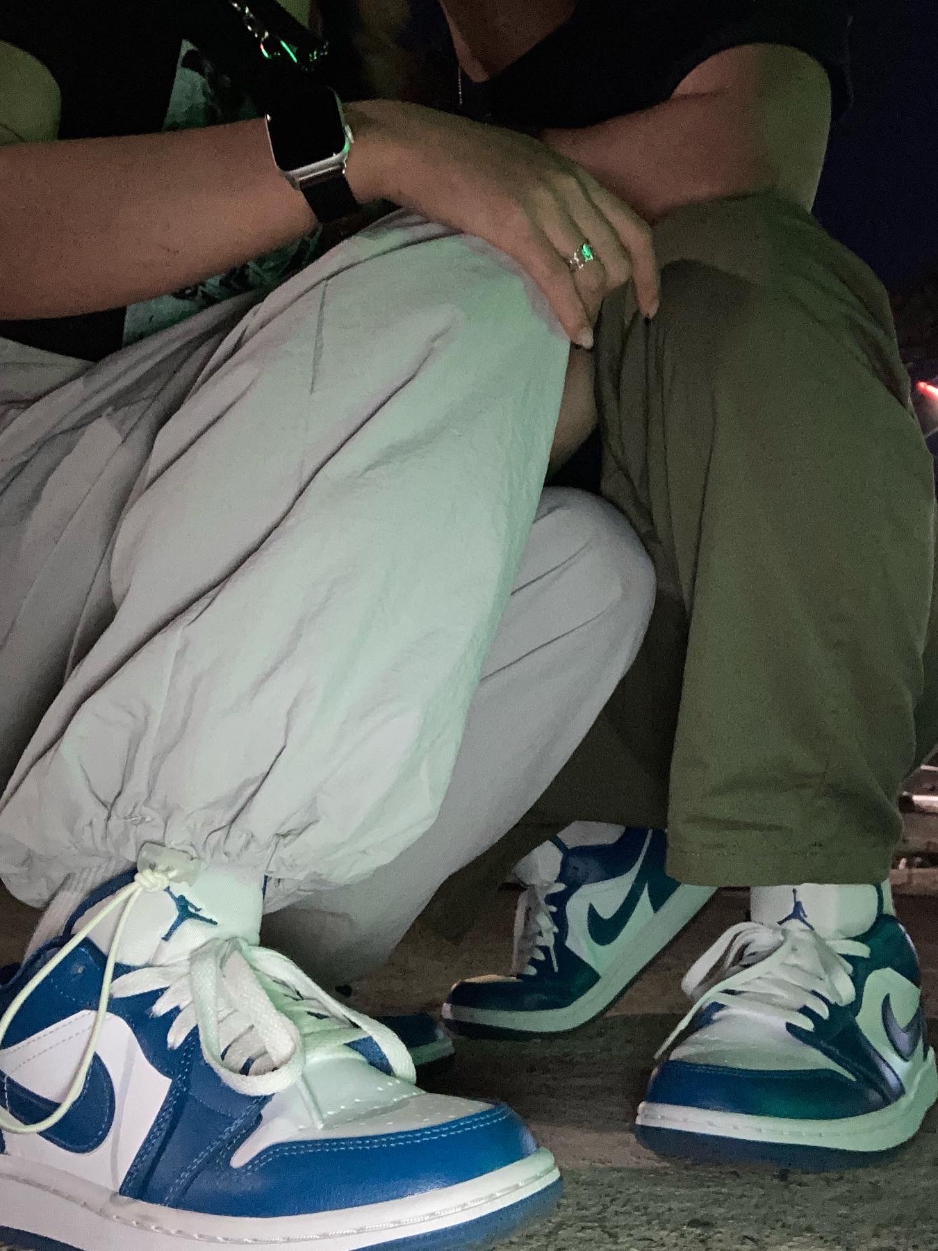 (W) Jordan 1 Low White Dark Marina Blue 착용 스타일 - 2