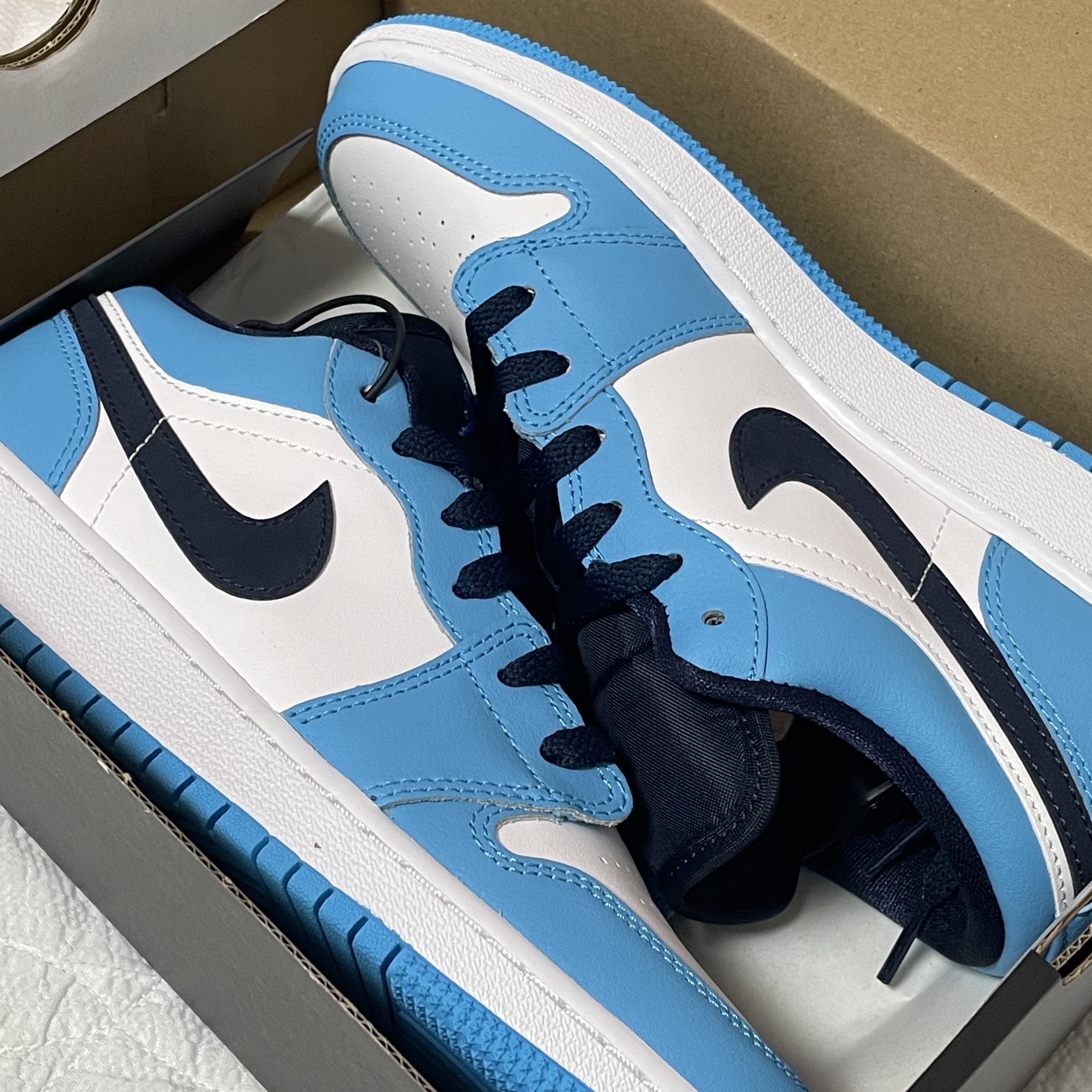 (GS) Jordan 1 Low Dark Powder Blue 착용 스타일