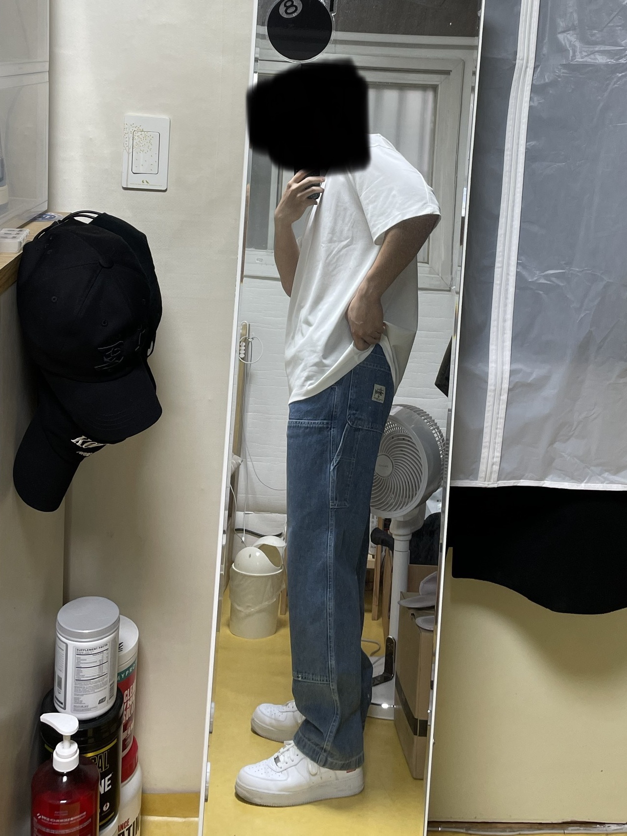 Adidas Yeezy Foam RNNR Sand, Stussy Denim Work Pants Blue 착용 스타일 - 5