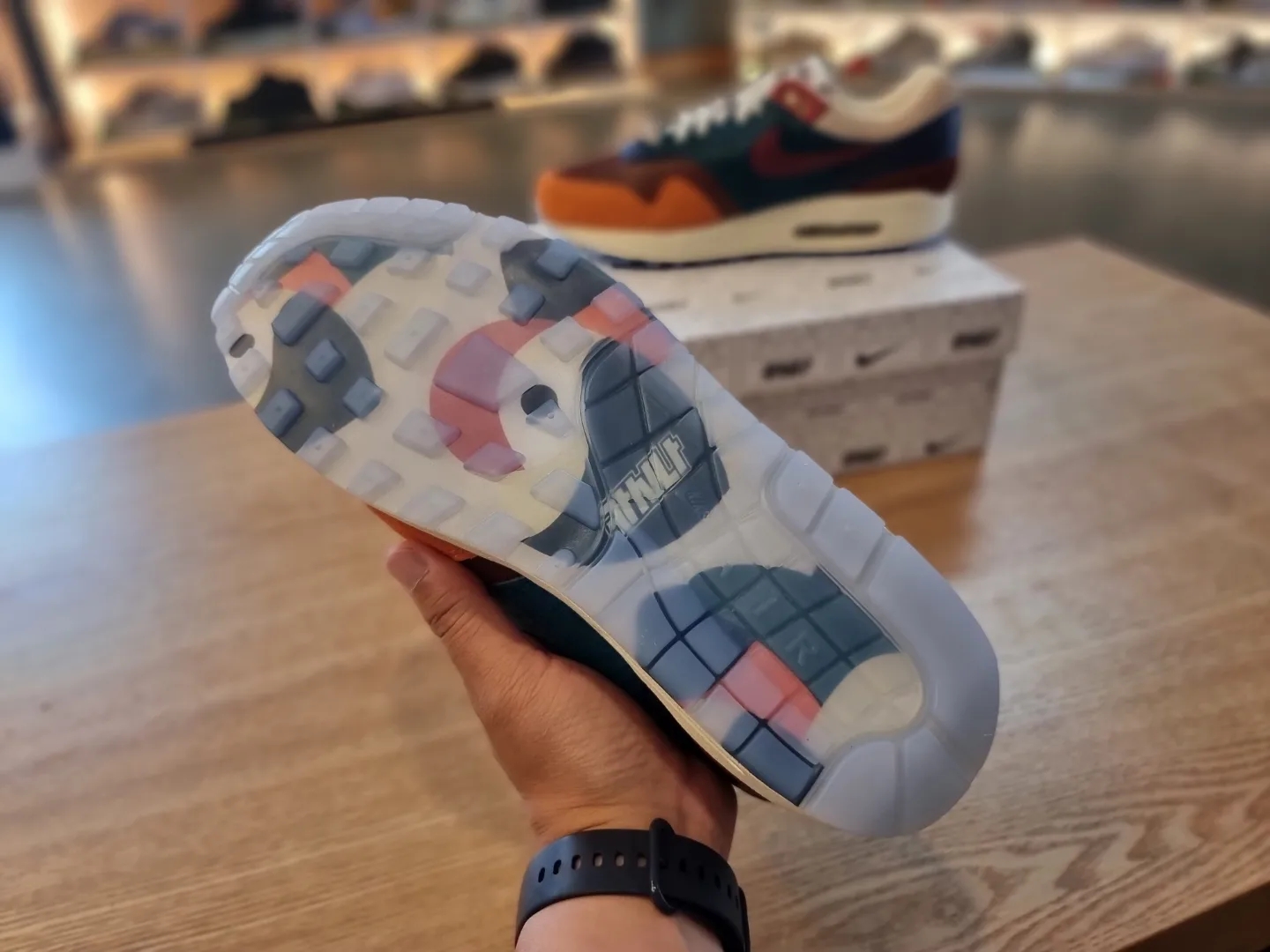 Nike x Kasina Air Max 1 SP Won-Ang Orange 착용 스타일 - 3