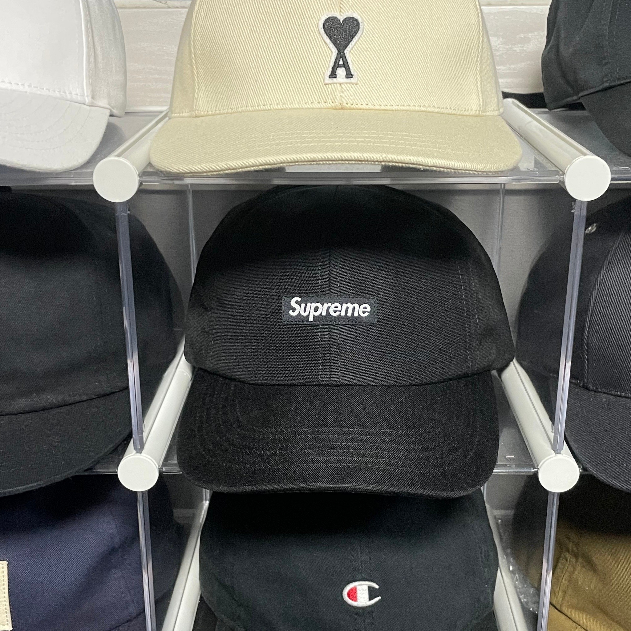 Supreme Cordura Small Box 6-Panel Black - 20FW 착용 스타일