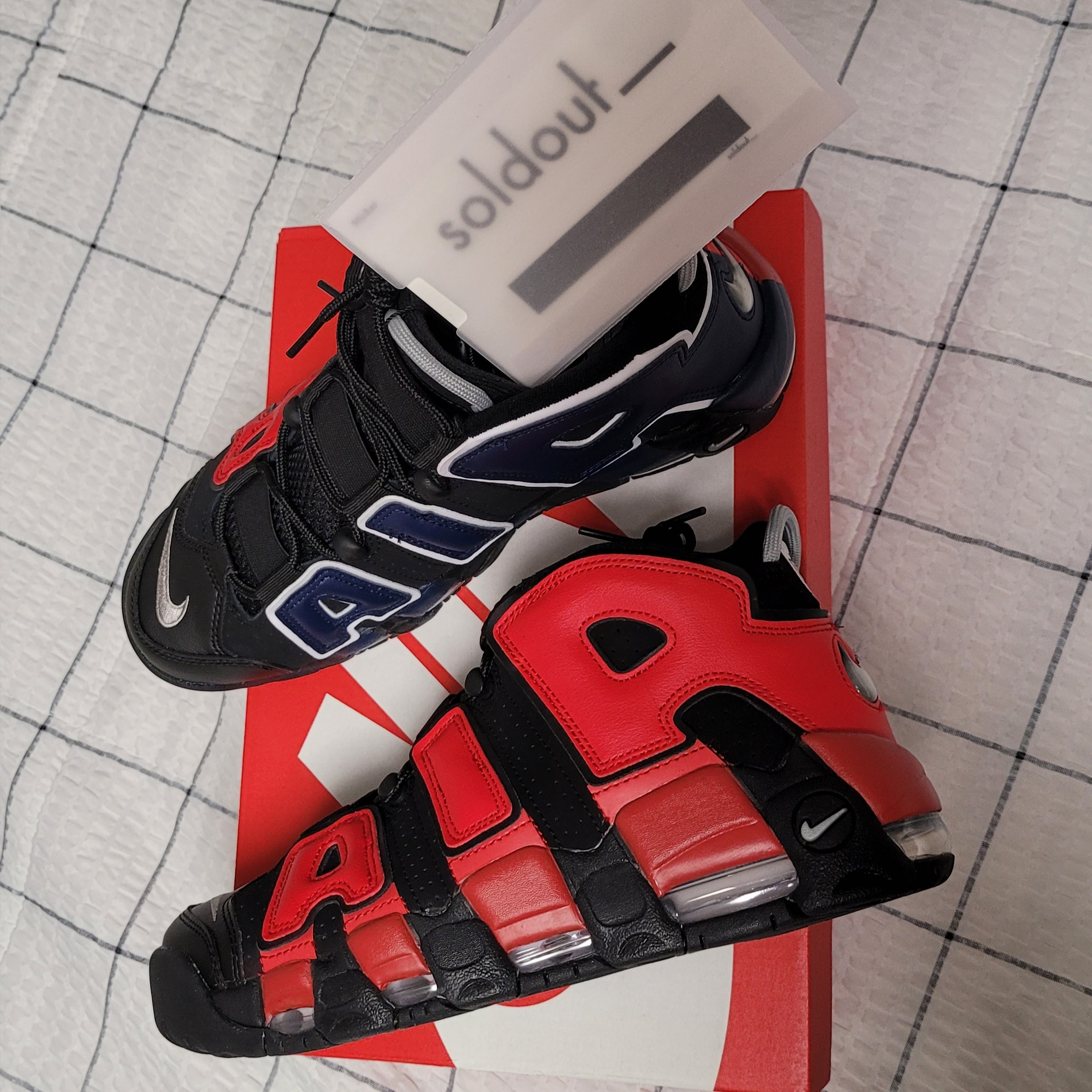 Nike Air More Uptempo 96 Black University Red 착용 스타일 - 3