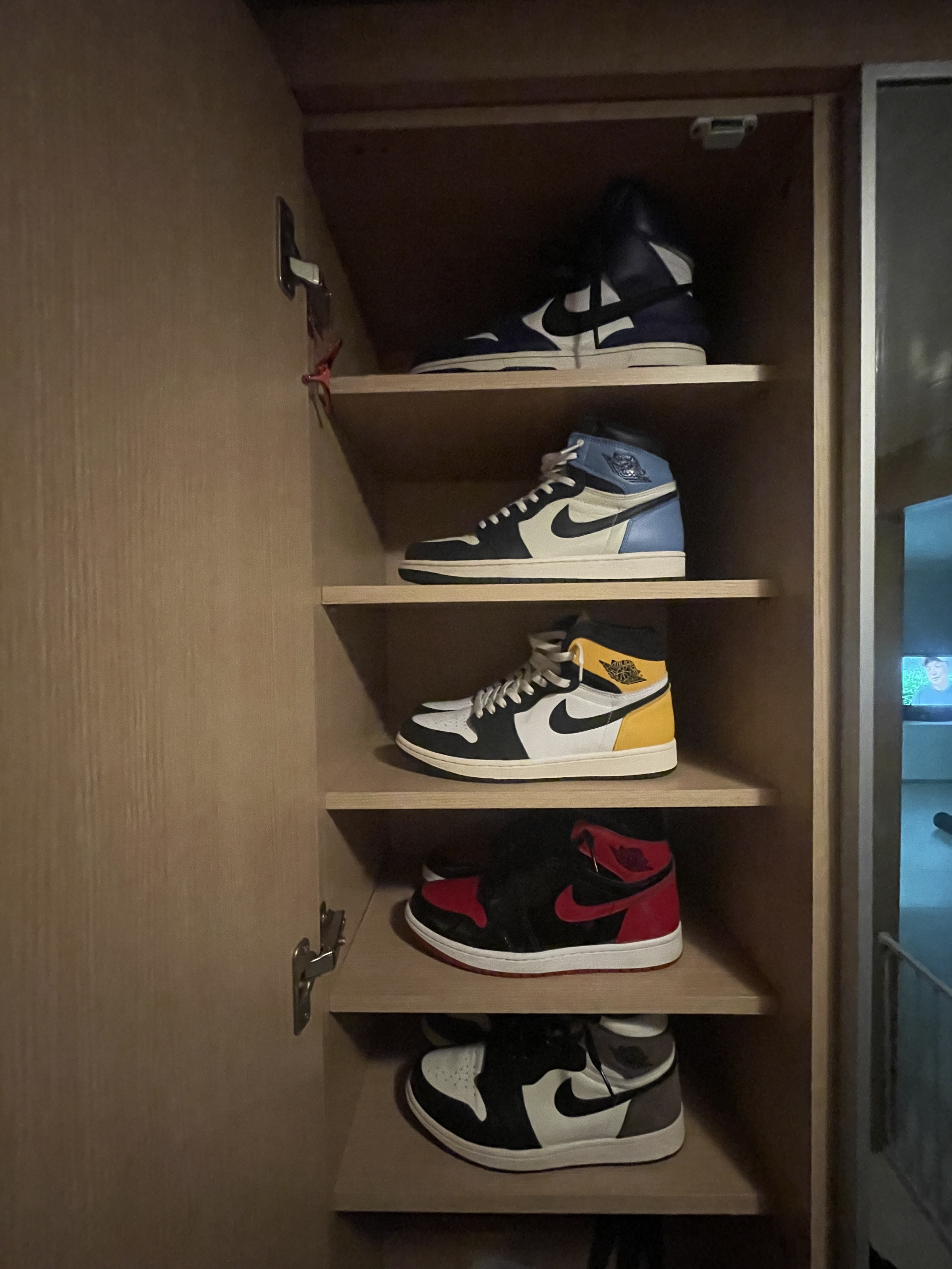 Jordan 1 Retro High OG Black Mocha, Jordan 1 Retro High OG Patent Bred 착용 스타일