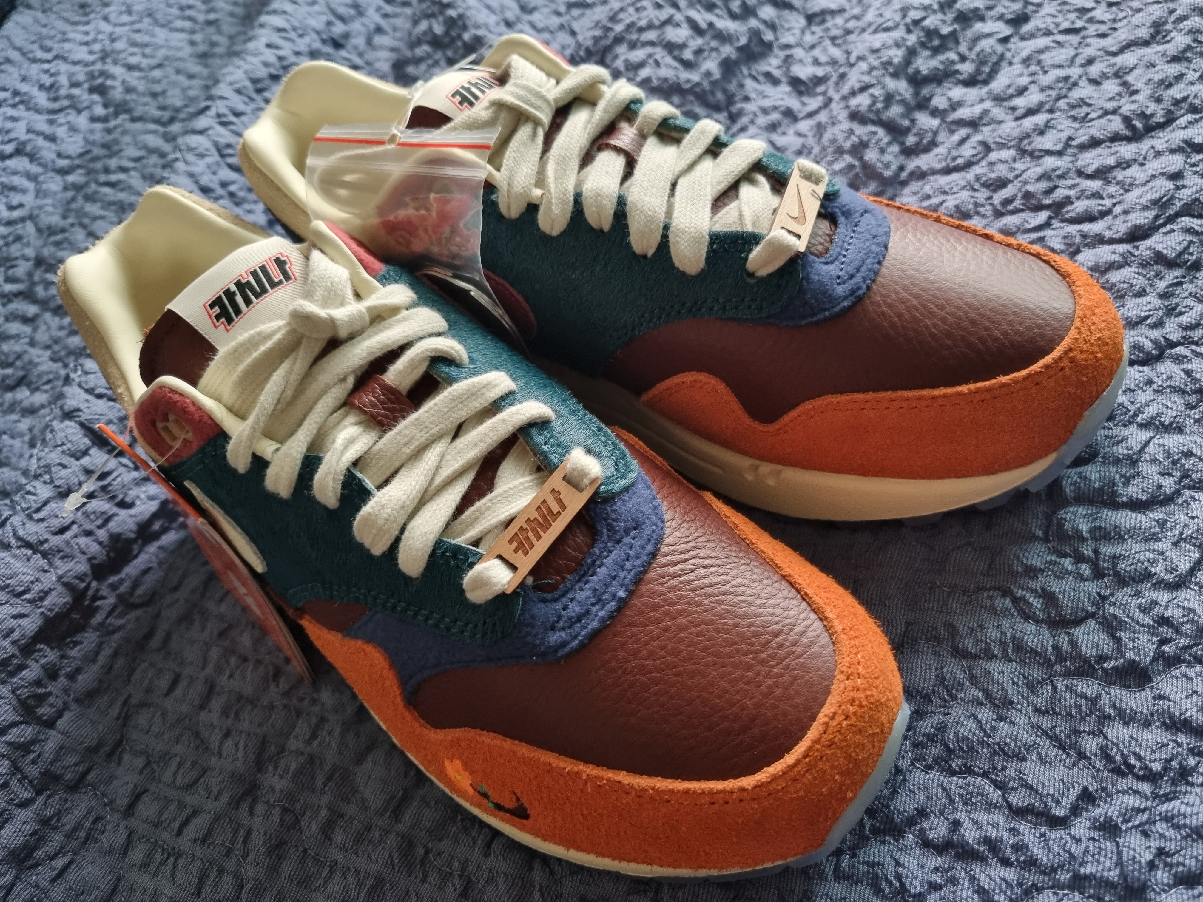 Nike x Kasina Air Max 1 SP Won-Ang Orange 착용 스타일 - 1