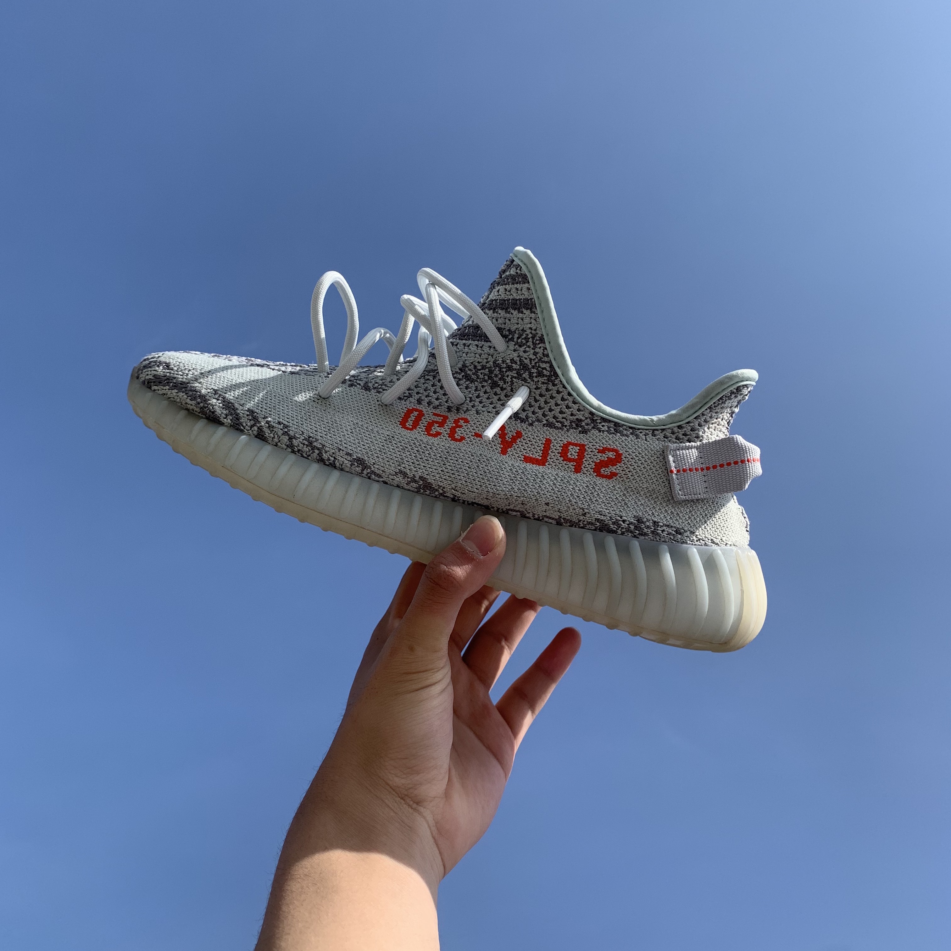 Adidas Yeezy Boost 350 V2 Blue Tint 2017 착용 스타일
