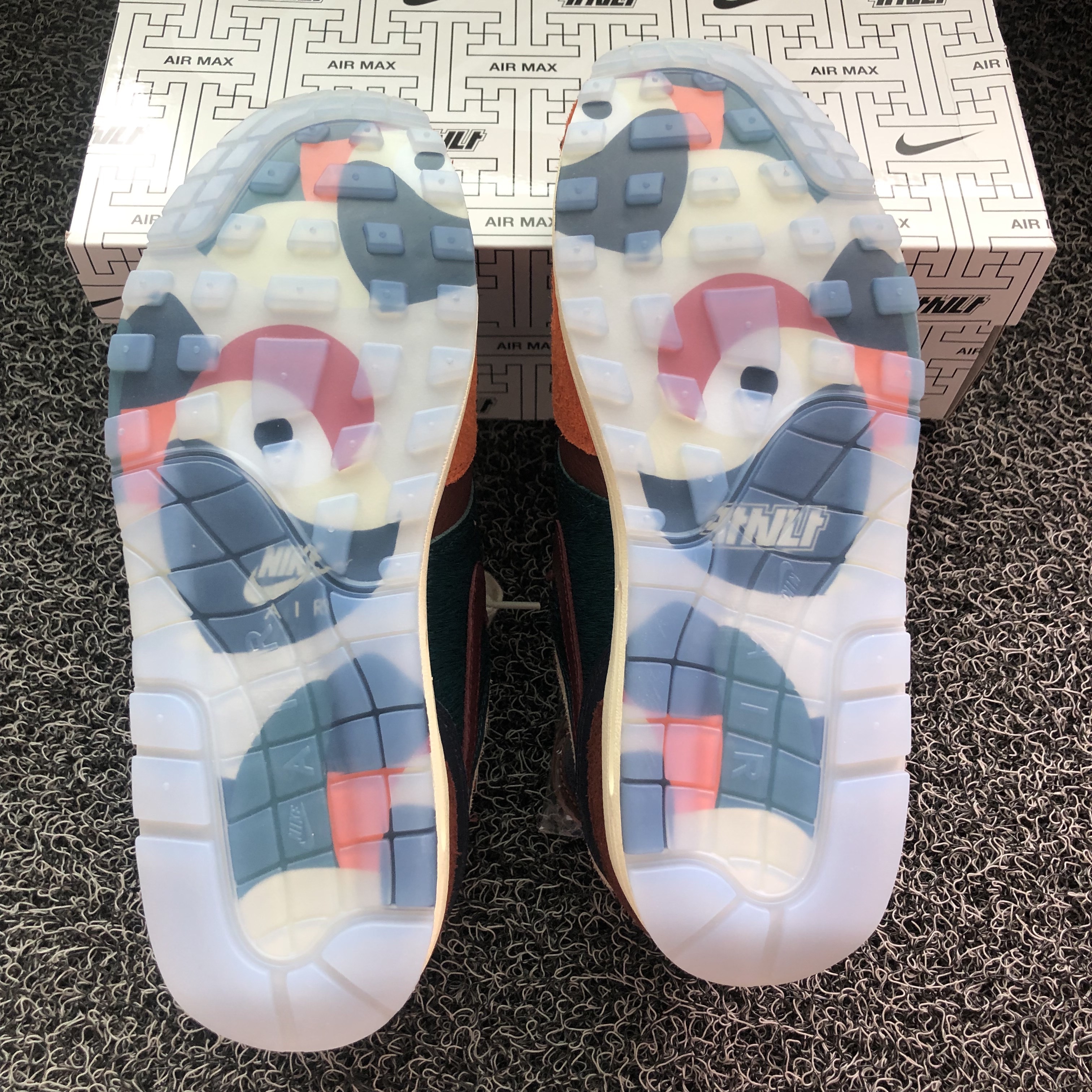 Nike x Kasina Air Max 1 SP Won-Ang Orange 착용 스타일 - 2