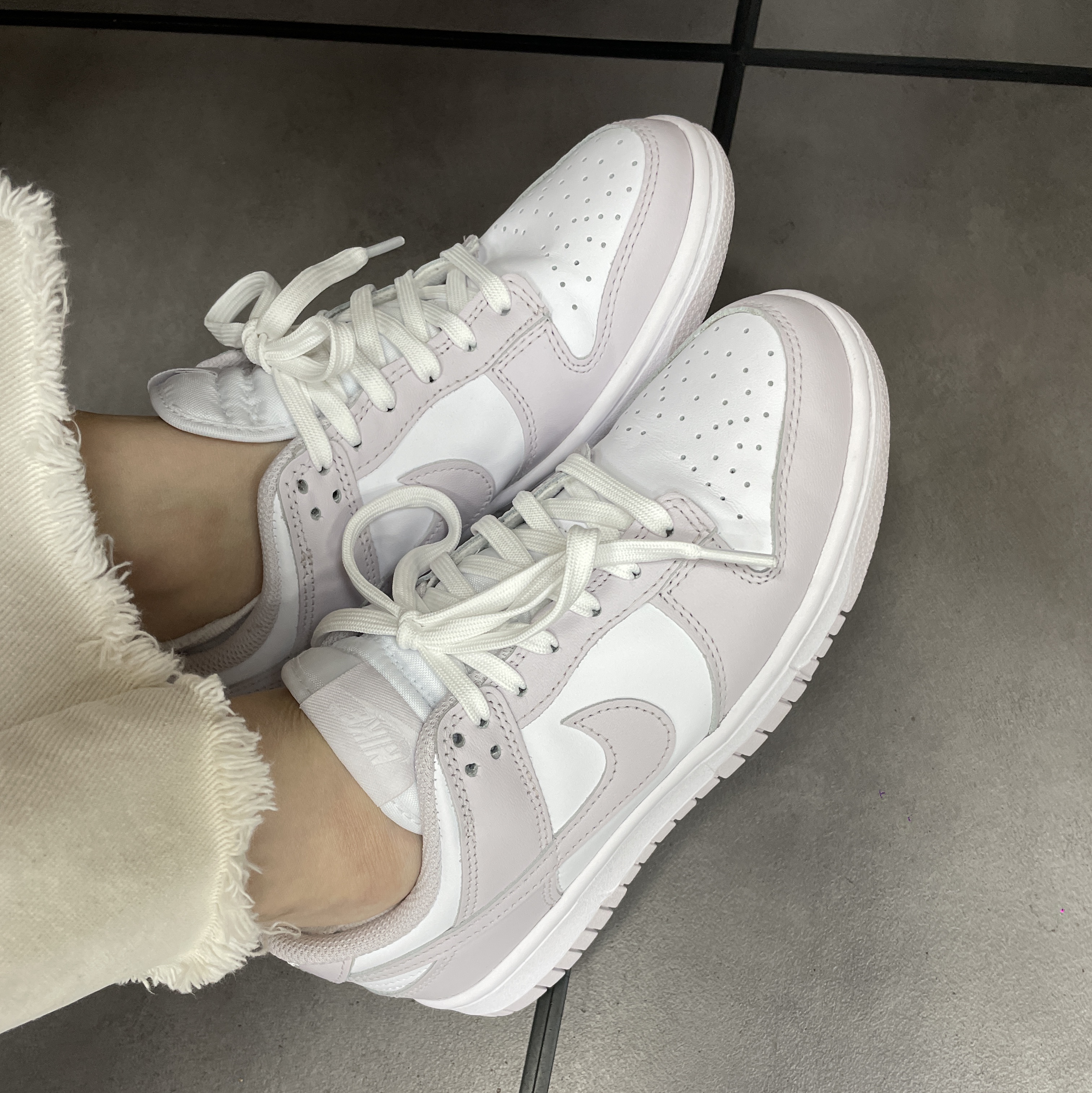 (W) Nike Dunk Low Venice 착용 스타일
