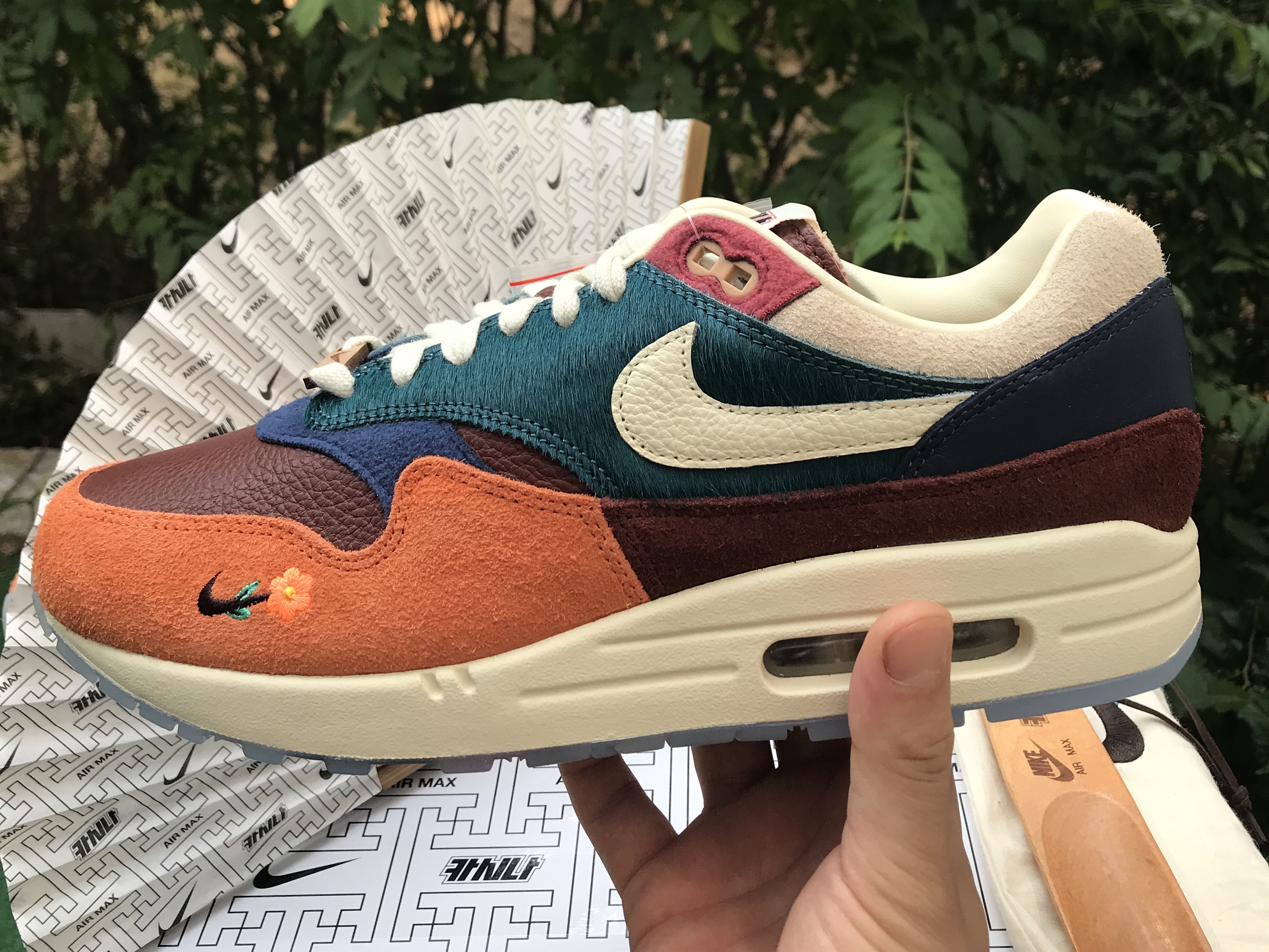 Nike x Kasina Air Max 1 SP Won-Ang Orange, Nike x Kasina Air Max 1 SP Won-Ang Orange (With Special Gift) 착용 스타일 - 2