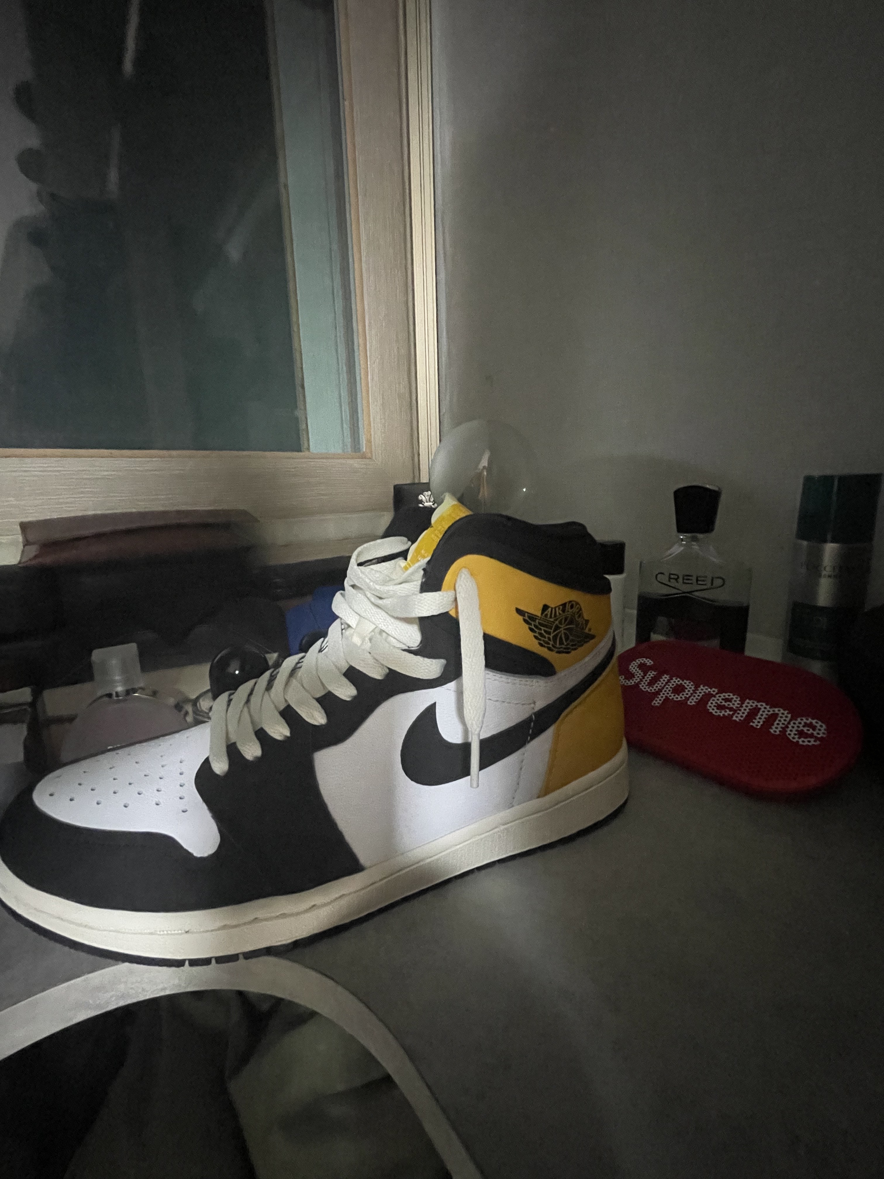 Jordan 1 Retro High OG Volt Gold 착용 스타일 - 1