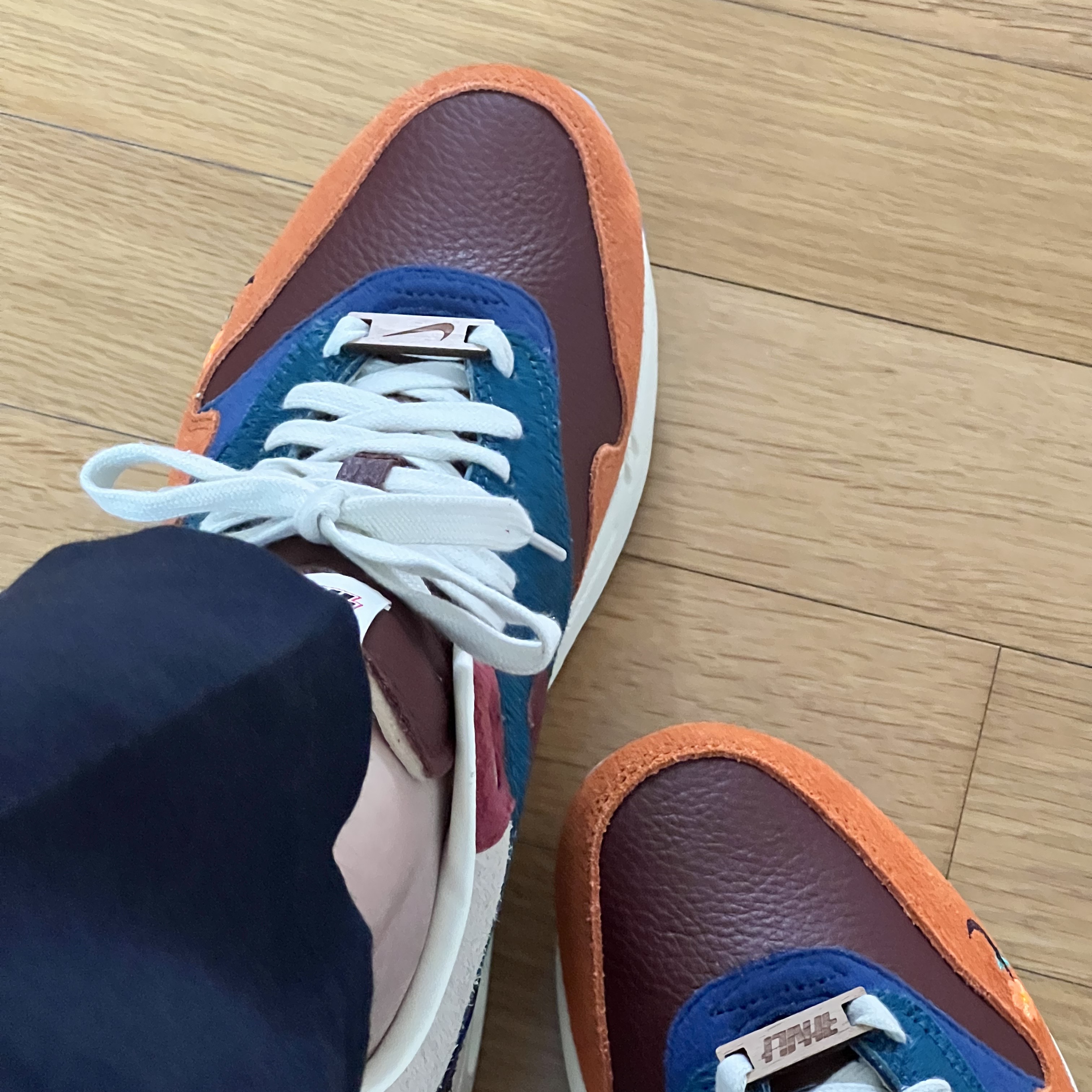 Nike x Kasina Air Max 1 SP Won-Ang Orange 착용 스타일 - 1