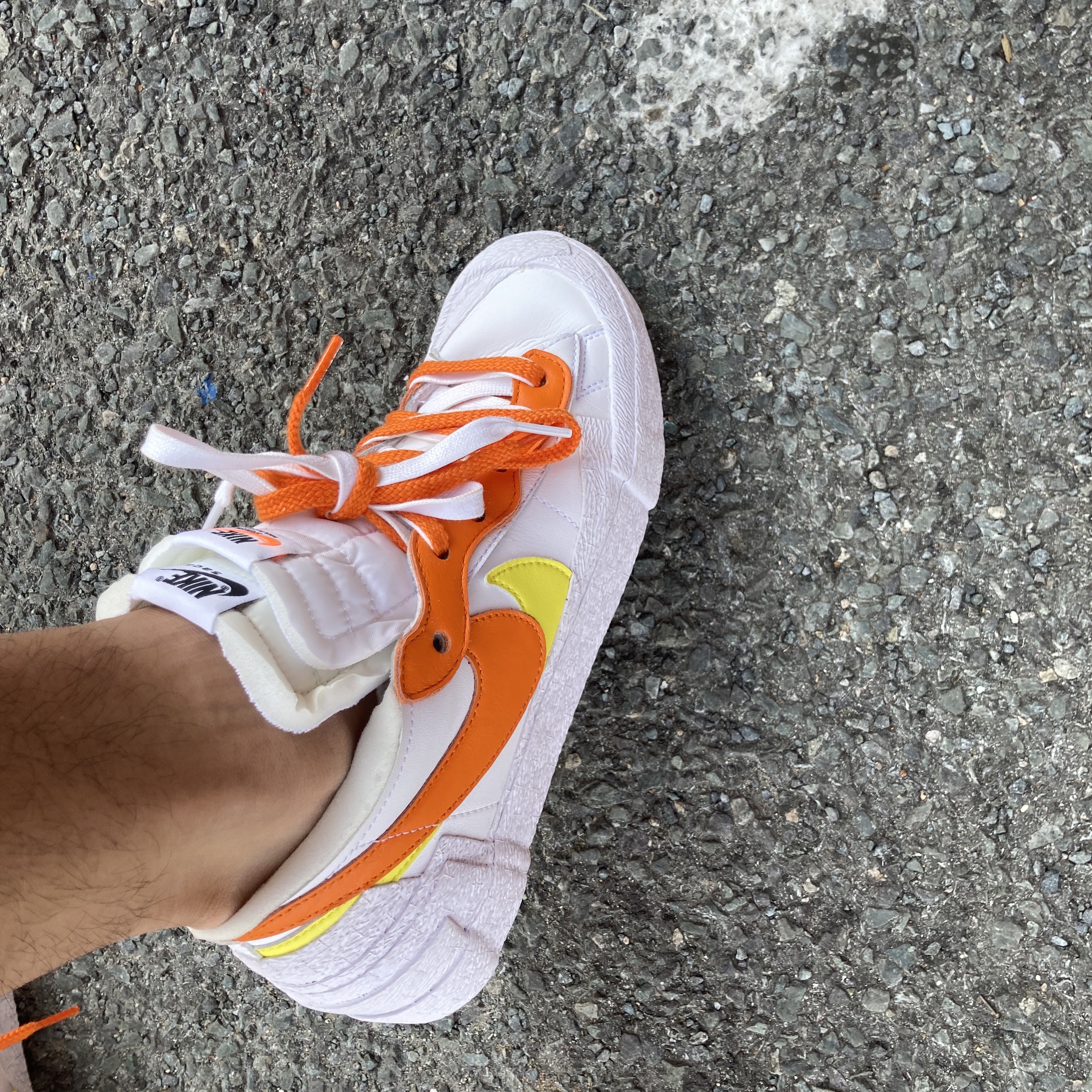 Nike x Sacai Blazer Low Magma Orange 착용 스타일