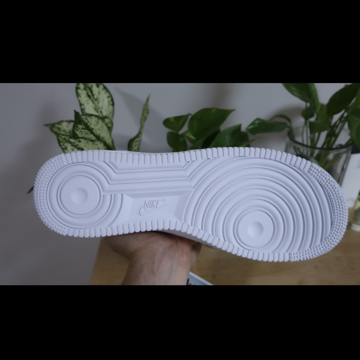 Nike x Supreme Air Force 1 Low White 착용 스타일 - 1