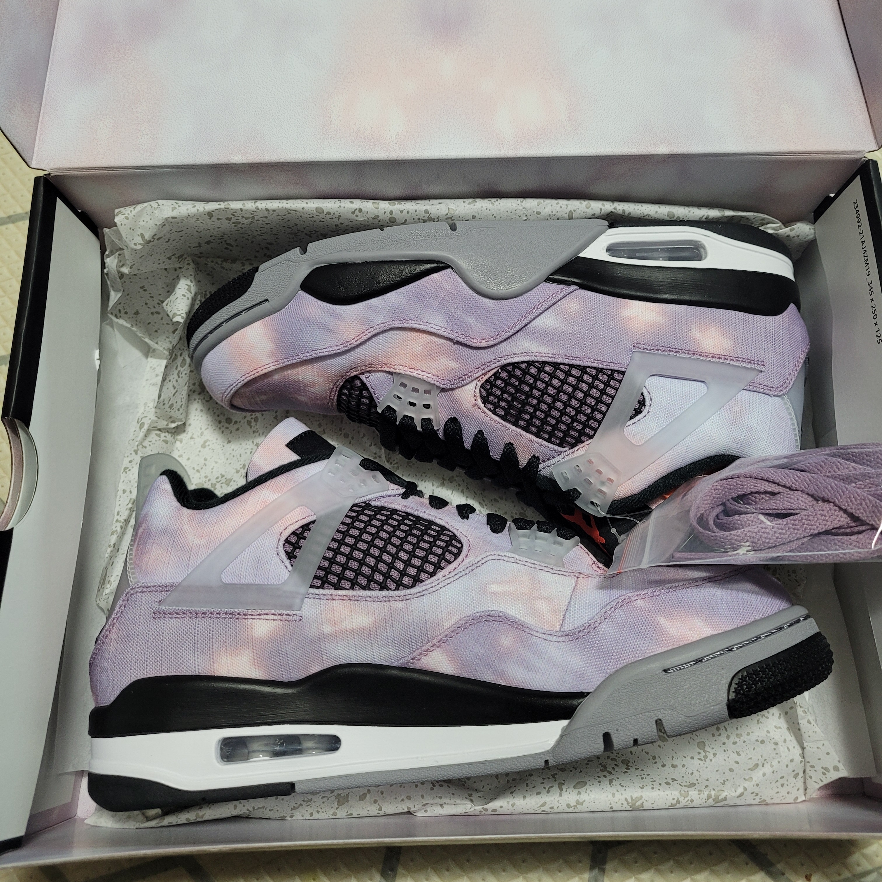 Jordan 4 Retro SE Amethyst Wave 착용 스타일 - 1