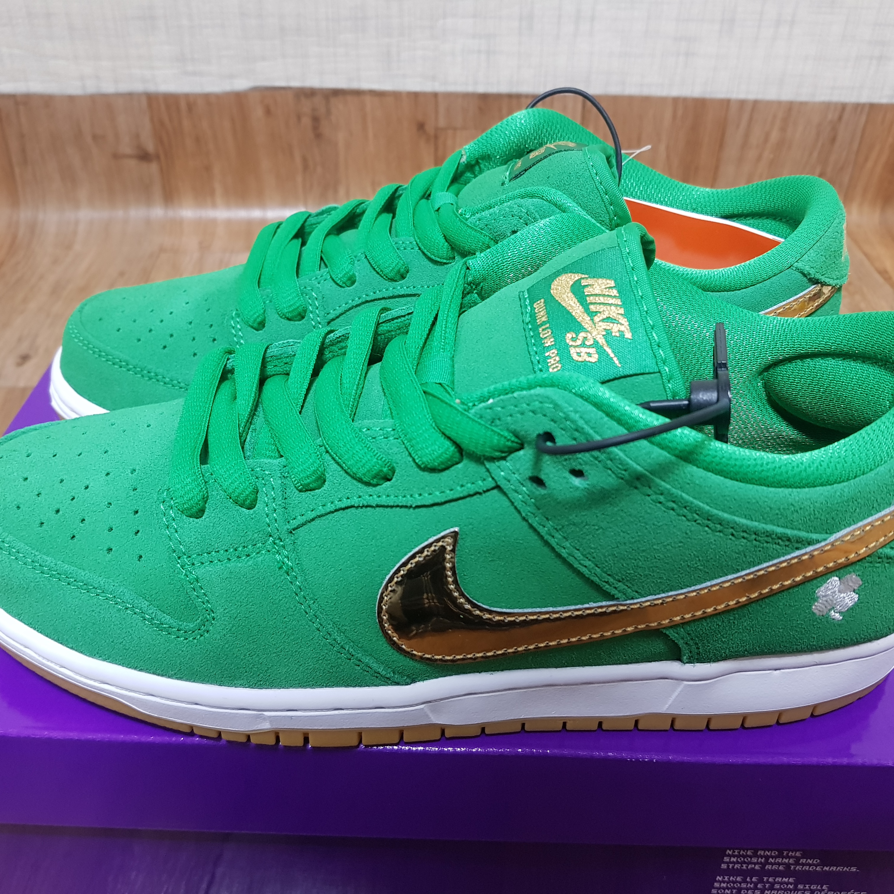Nike SB Dunk Low Pro Shamrock 착용 스타일 - 1