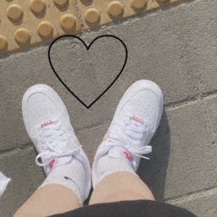 (W) Nike Air Force 1 '07 Valentine Day 2022 착용 스타일 - 3