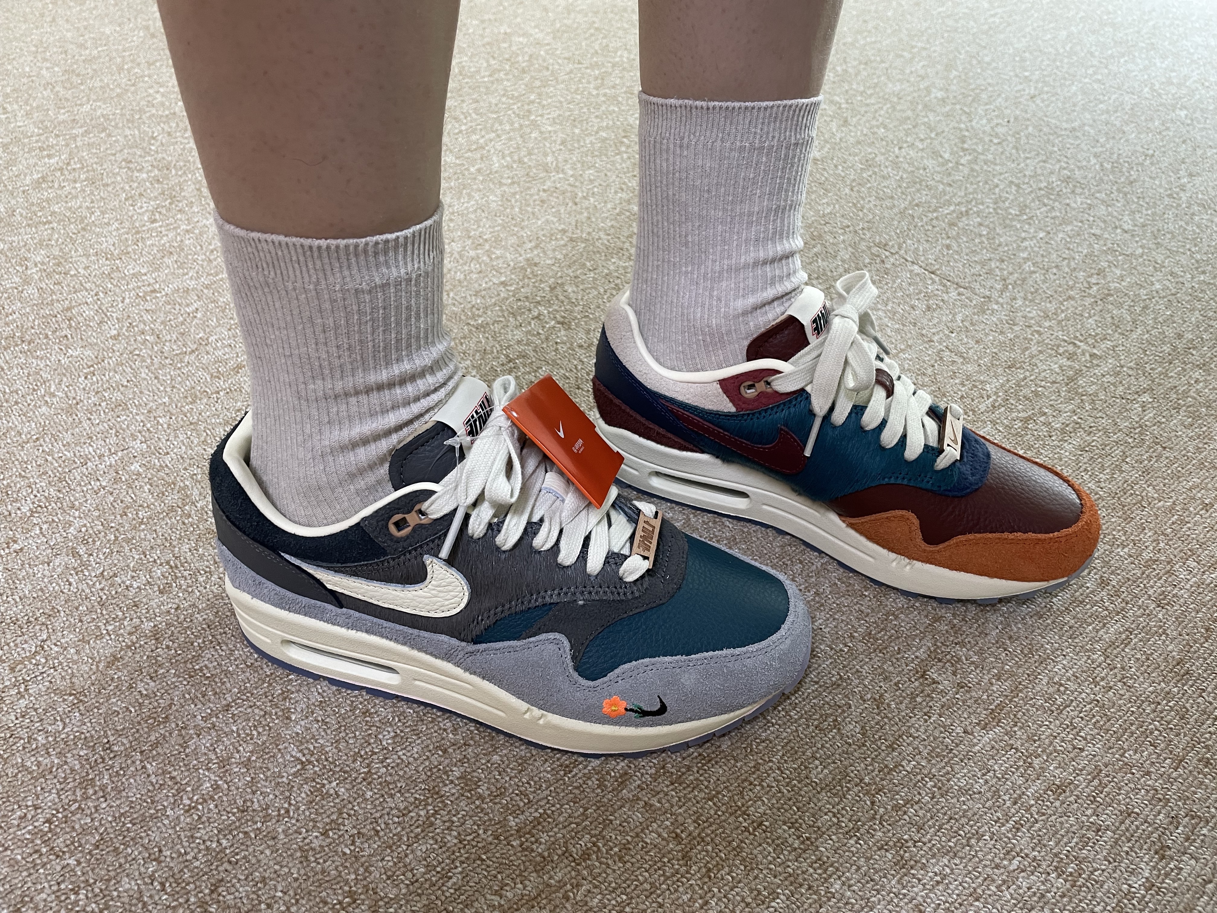 Nike x Kasina Air Max 1 SP Won-Ang Orange, Nike x Kasina Air Max 1 SP Won-Ang Particle Grey 착용 스타일 - 3