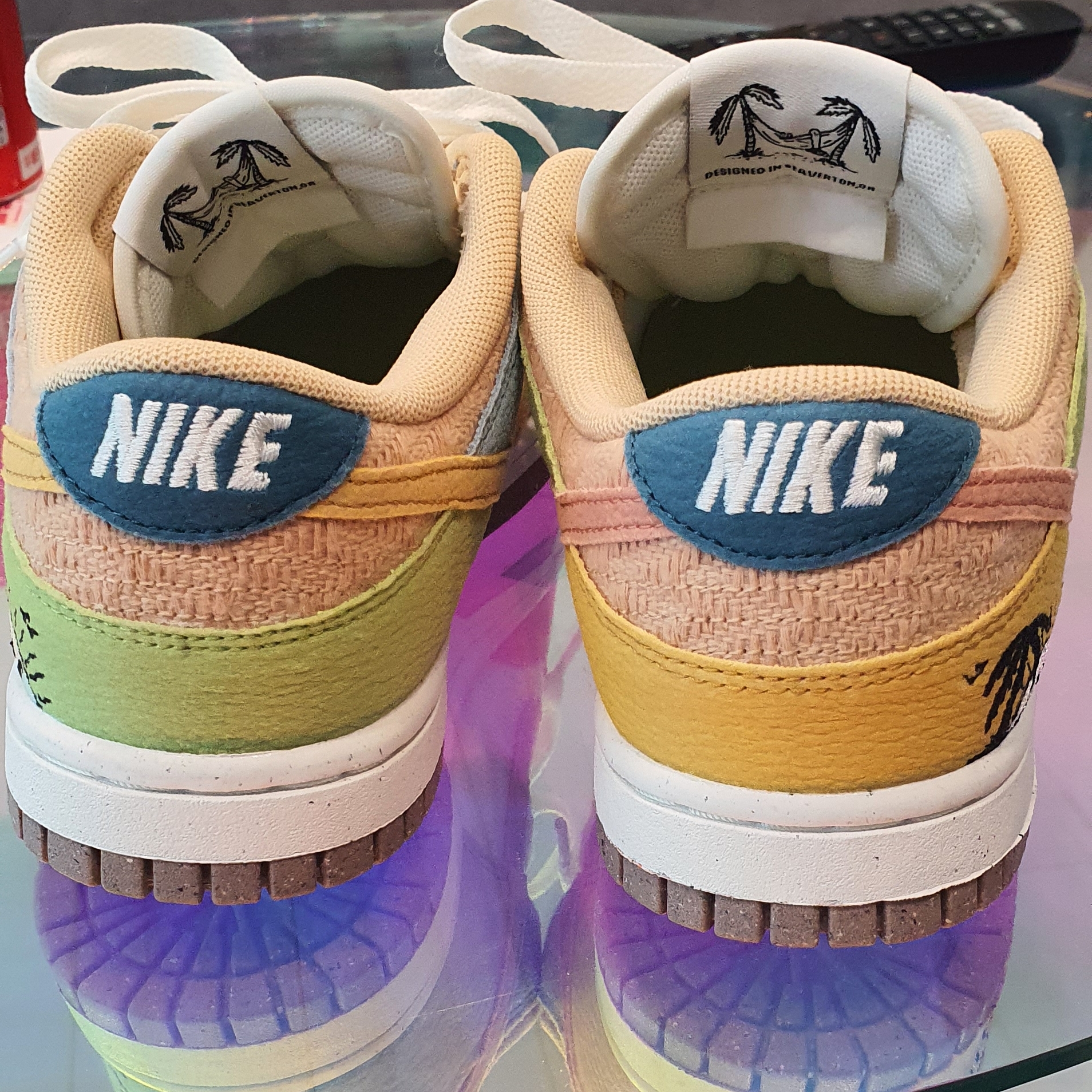 (W) Nike Dunk Low SE Sun Club Sanded Gold 착용 스타일 - 3