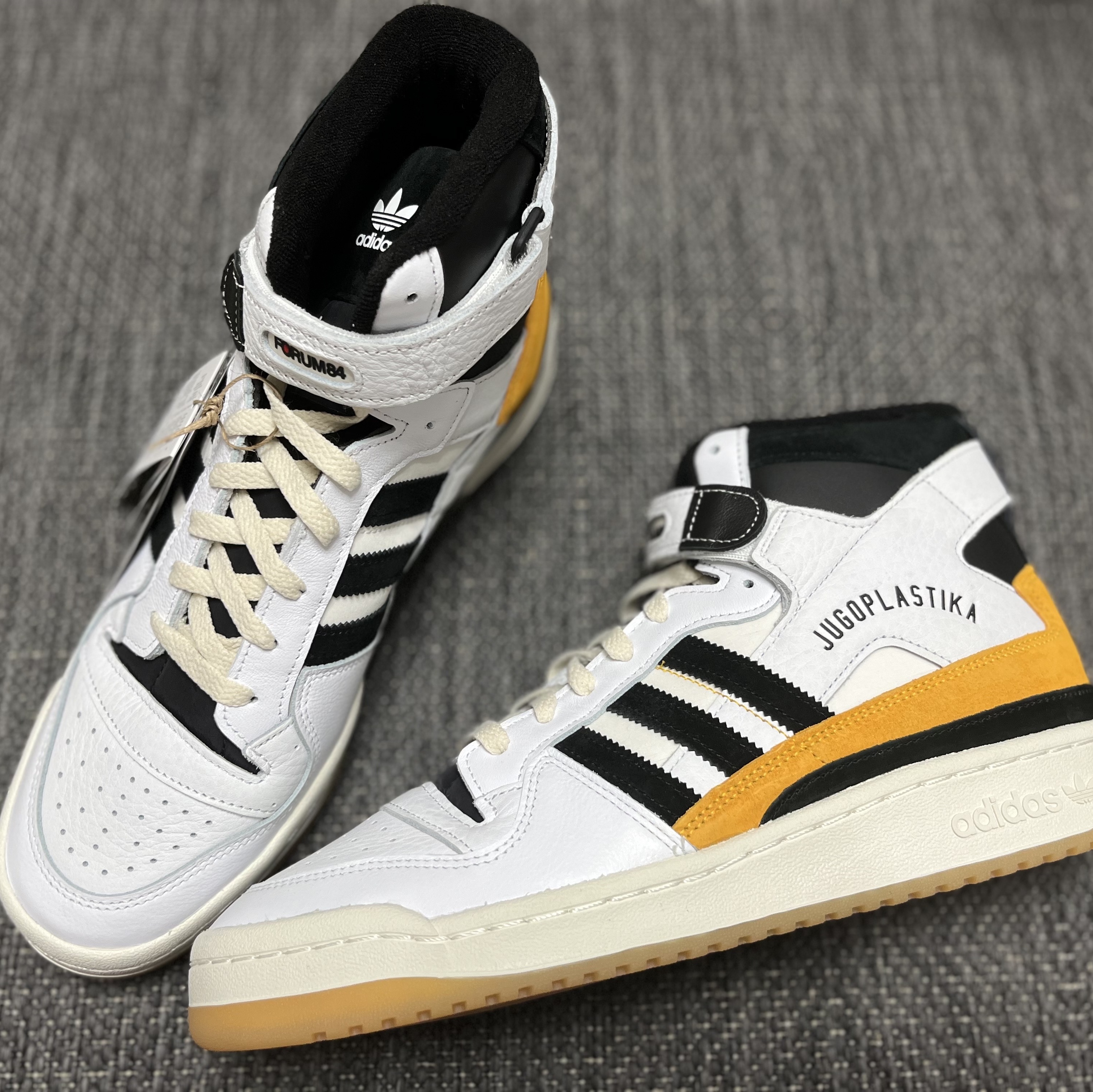 Adidas x BSTN Forum 84 Jugoplastika 착용 스타일