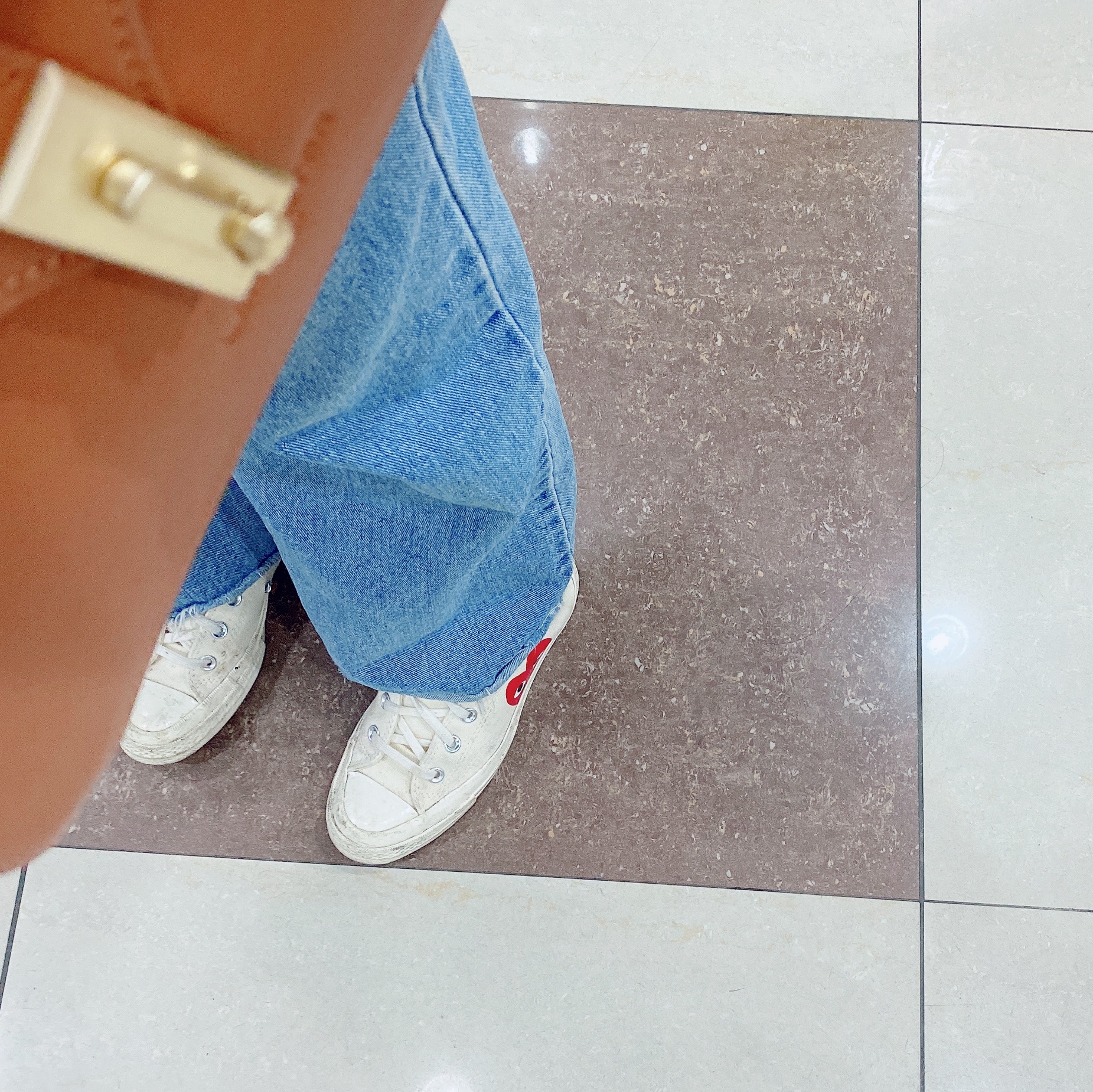 Converse x Play Comme des Garcons Chuck 70 Ox White 착용 스타일