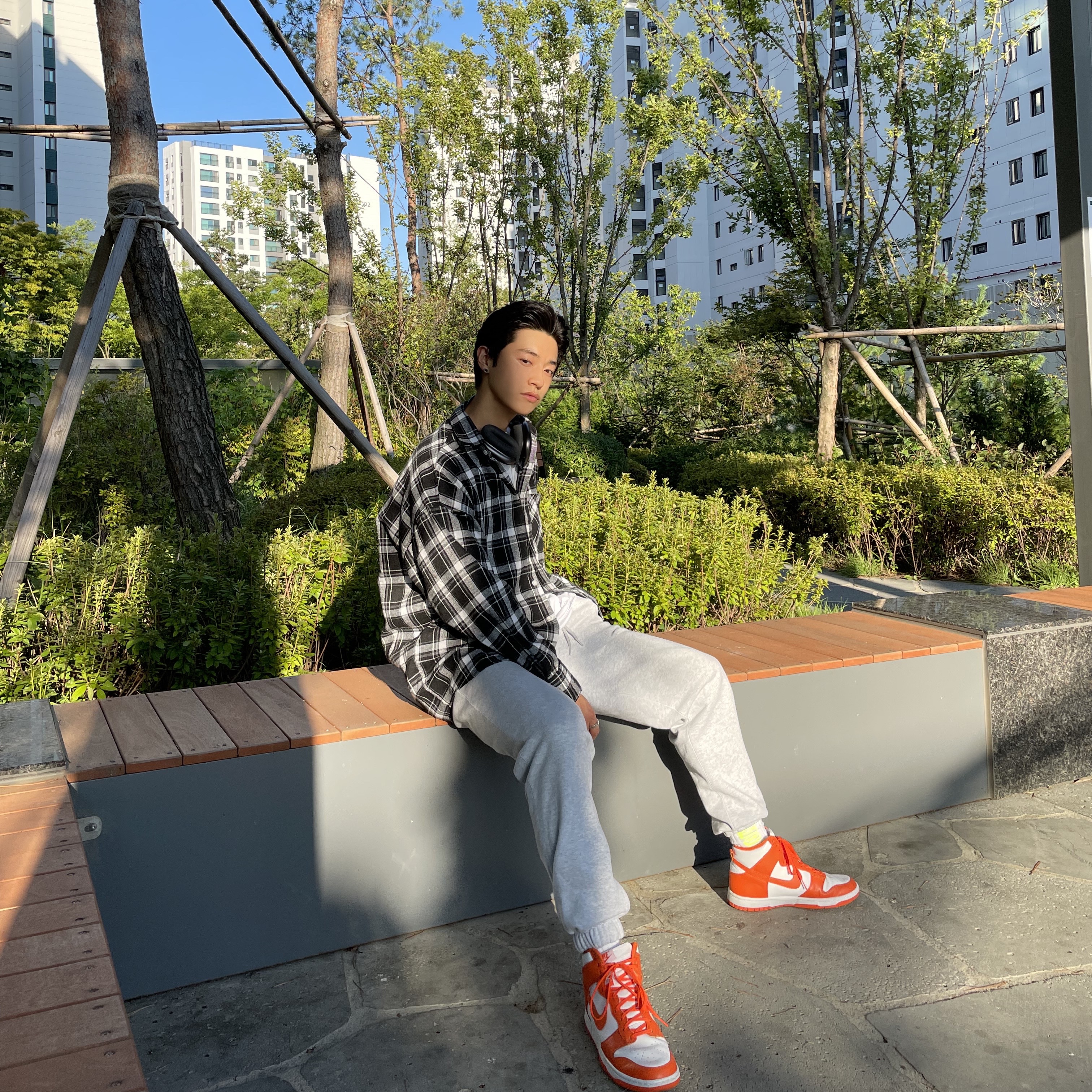Nike Dunk High Retro Orange Blaze 착용 스타일