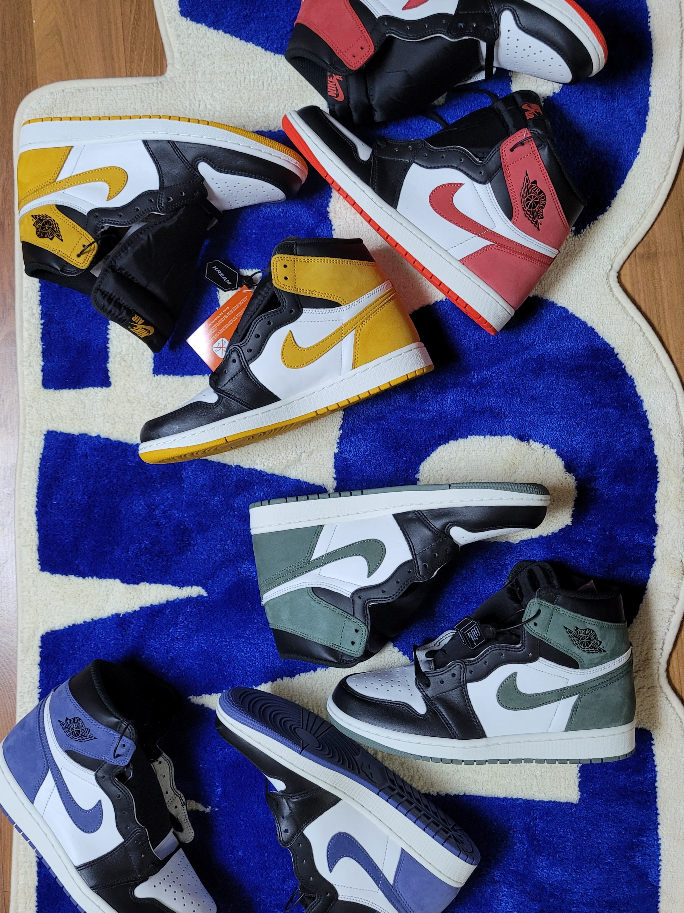 Jordan 1 Retro High OG Track Red, Jordan 1 Retro High Yellow Ochre 착용 스타일