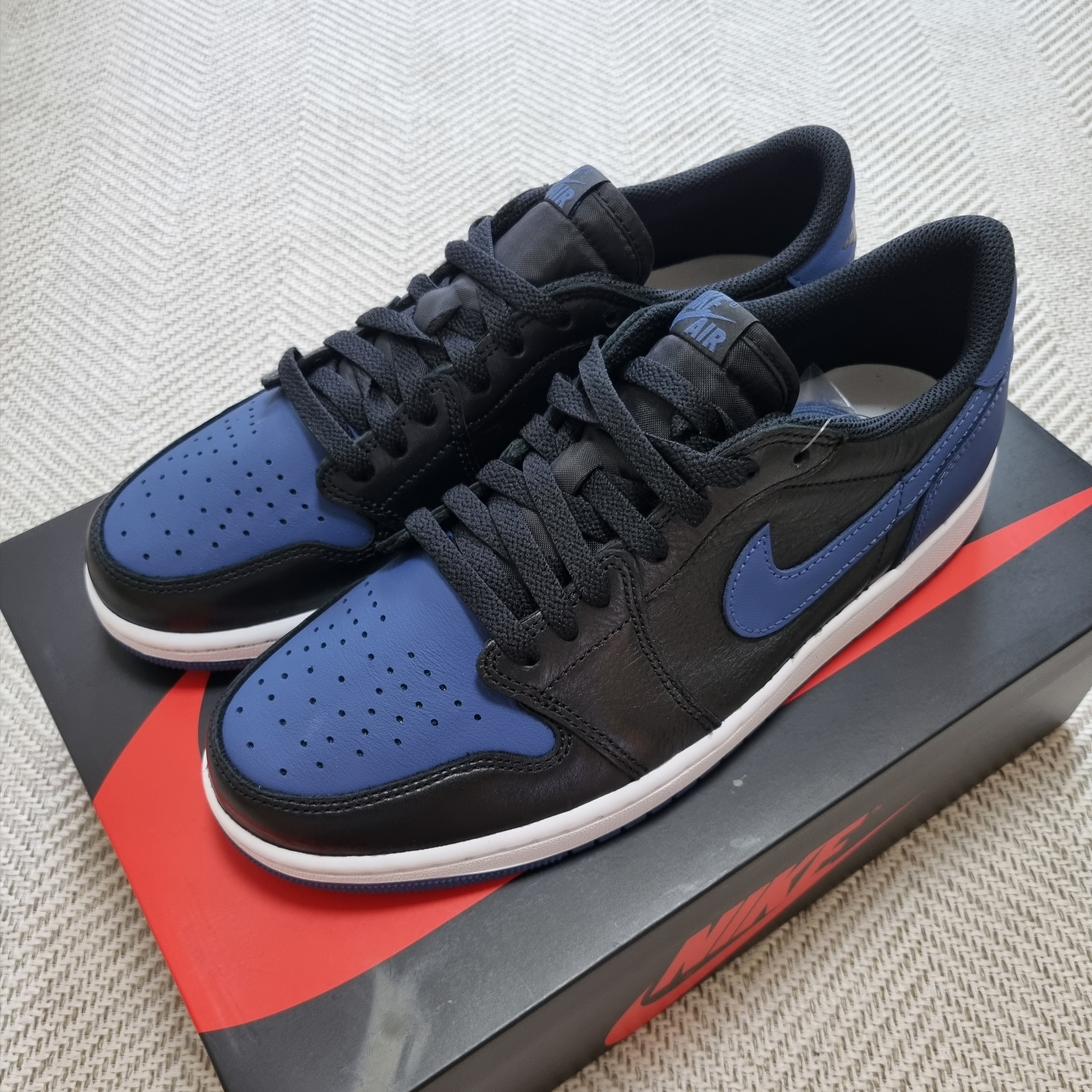 Jordan 1 Retro Low OG Mystic Navy 착용 스타일 - 1