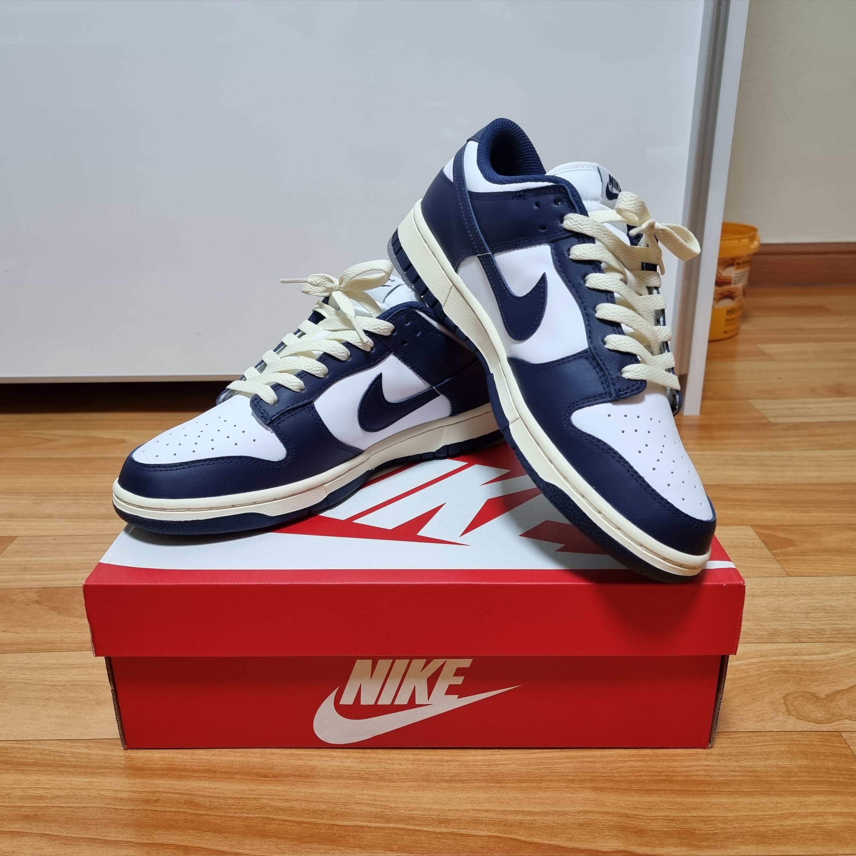 (W) Nike Dunk Low Vintage Midnight Navy 착용 스타일