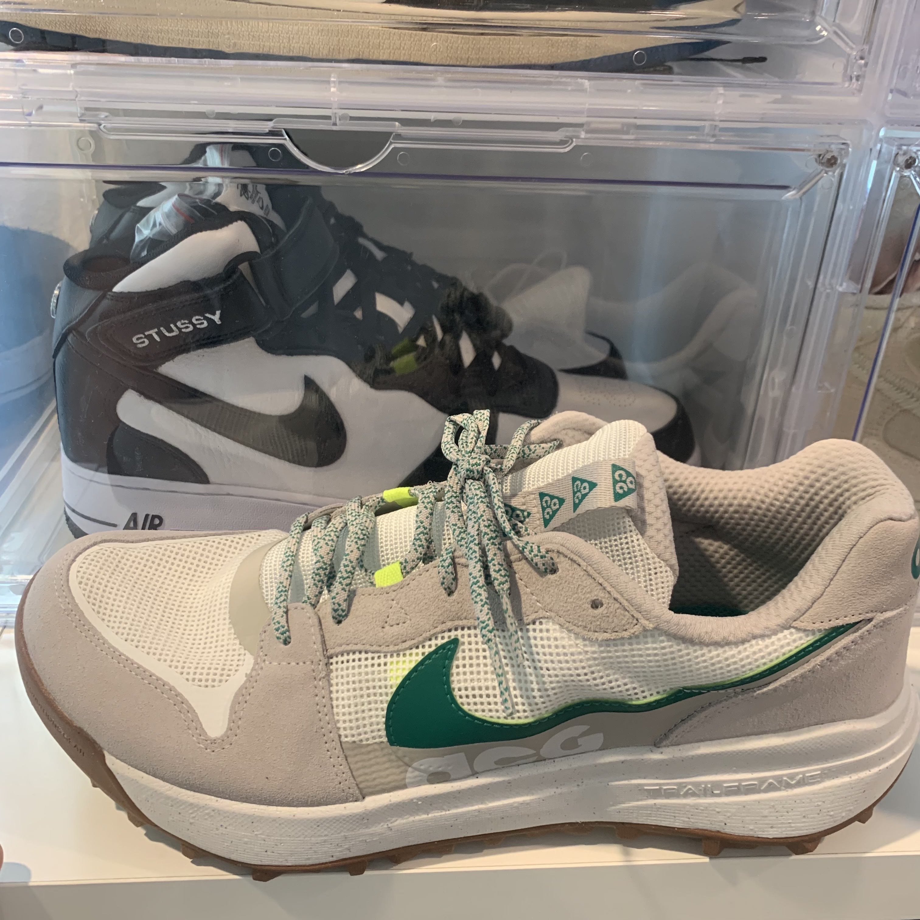 Nike ACG Lowcate Light Iron Ore 착용 스타일 - 4