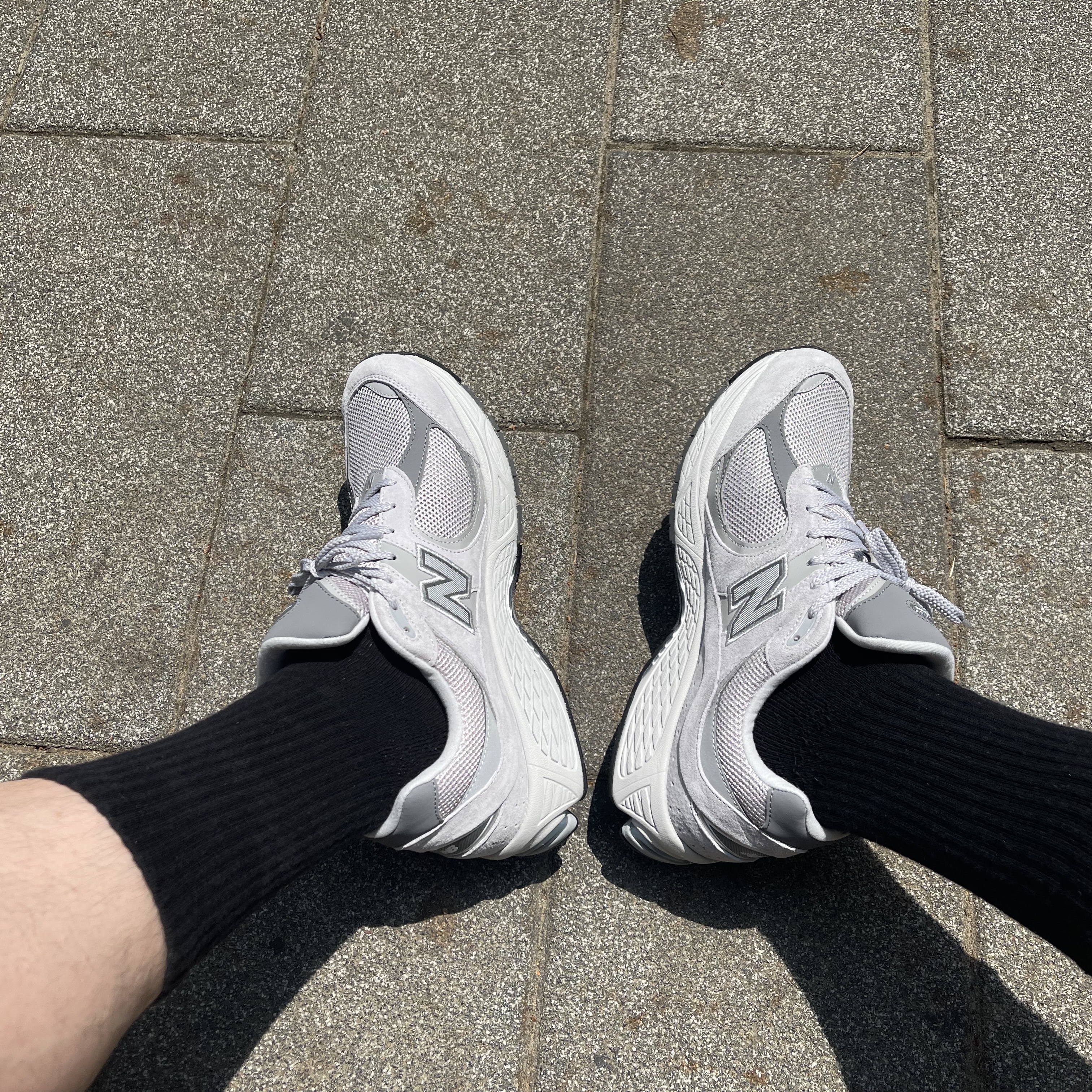 New Balance 2002R T2 Gray 착용 스타일 - 2