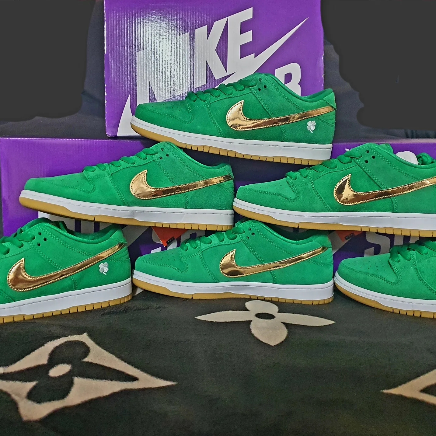 Nike SB Dunk Low Pro Shamrock 착용 스타일 - 2