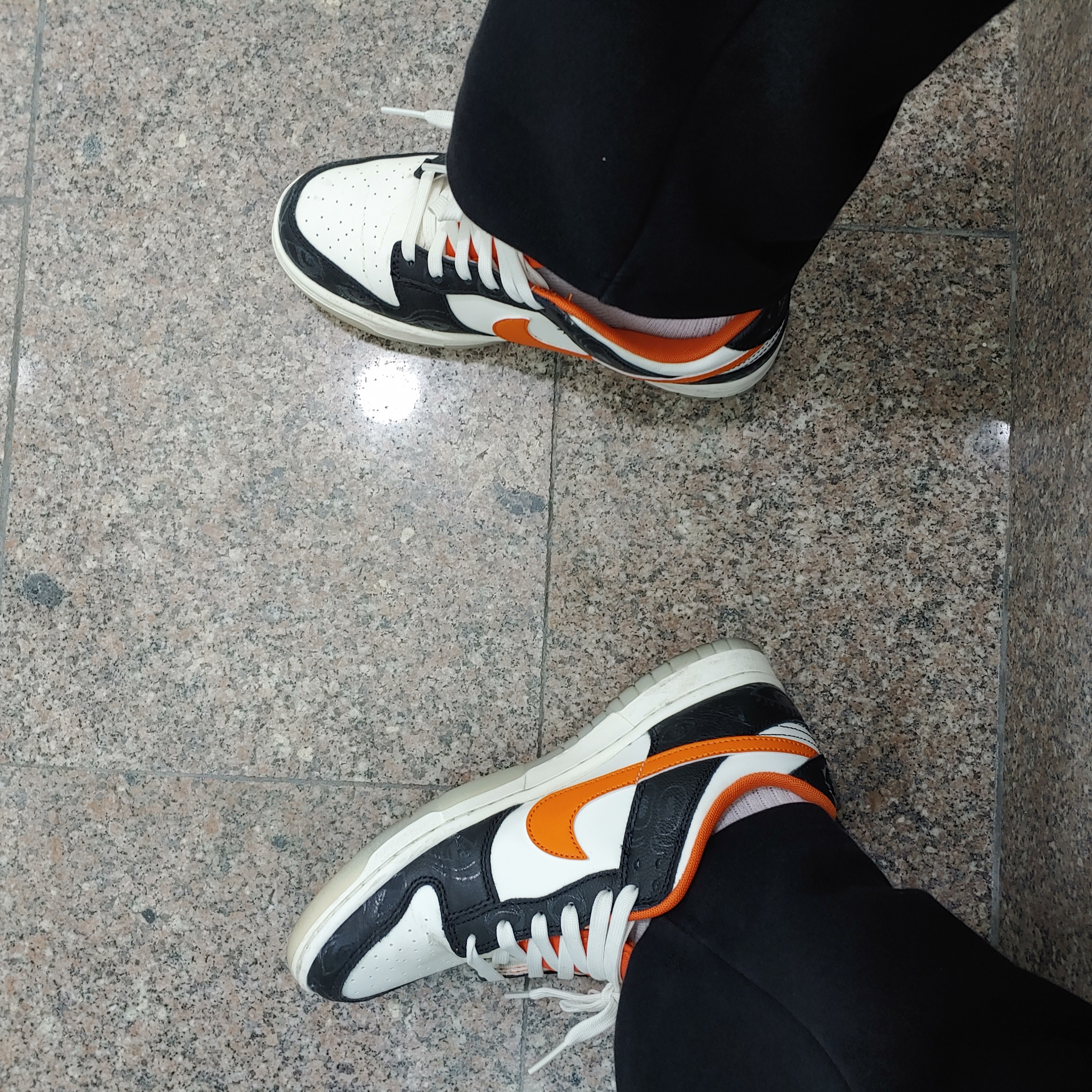 Nike Dunk Low Retro PRM Halloween 착용 스타일