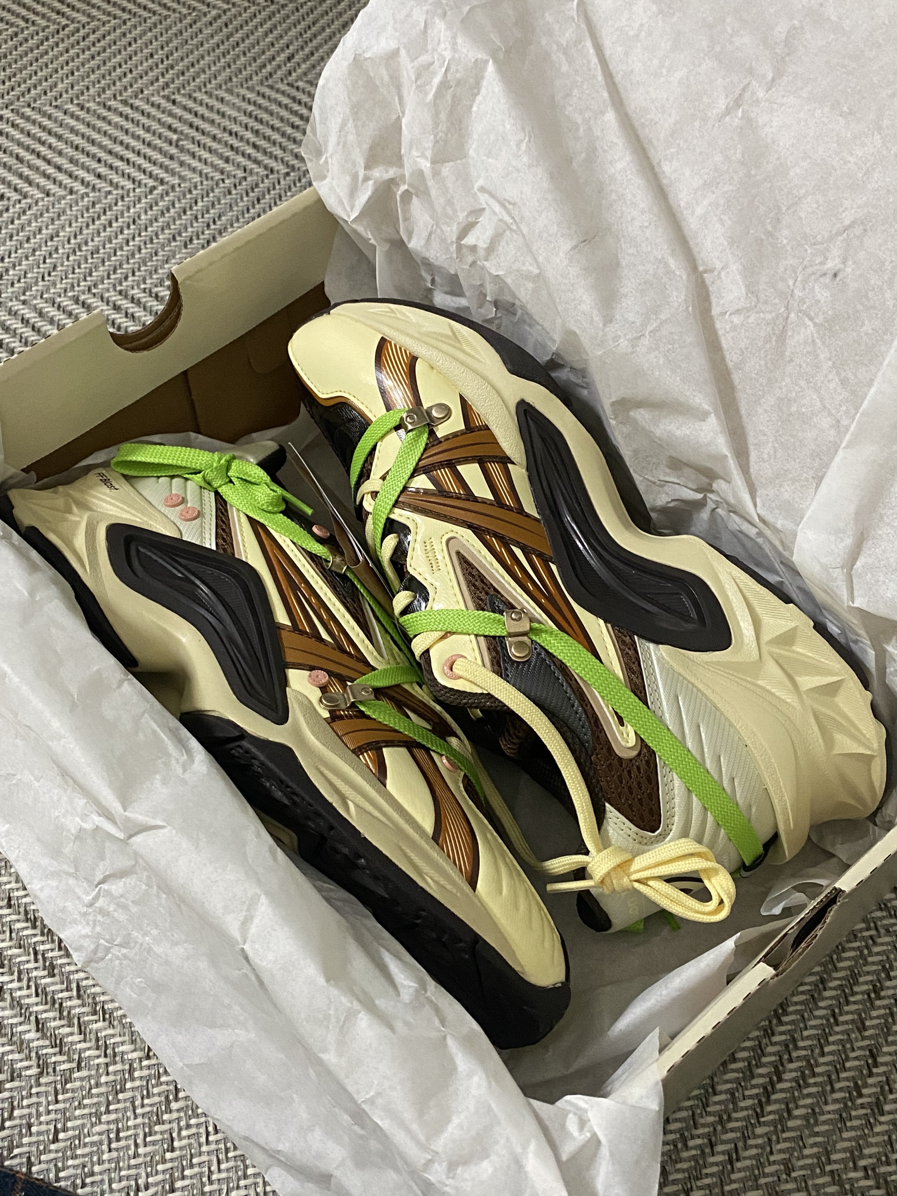 Asics x Andersson Bell HN2-S Protoblast Butter 착용 스타일 - 3