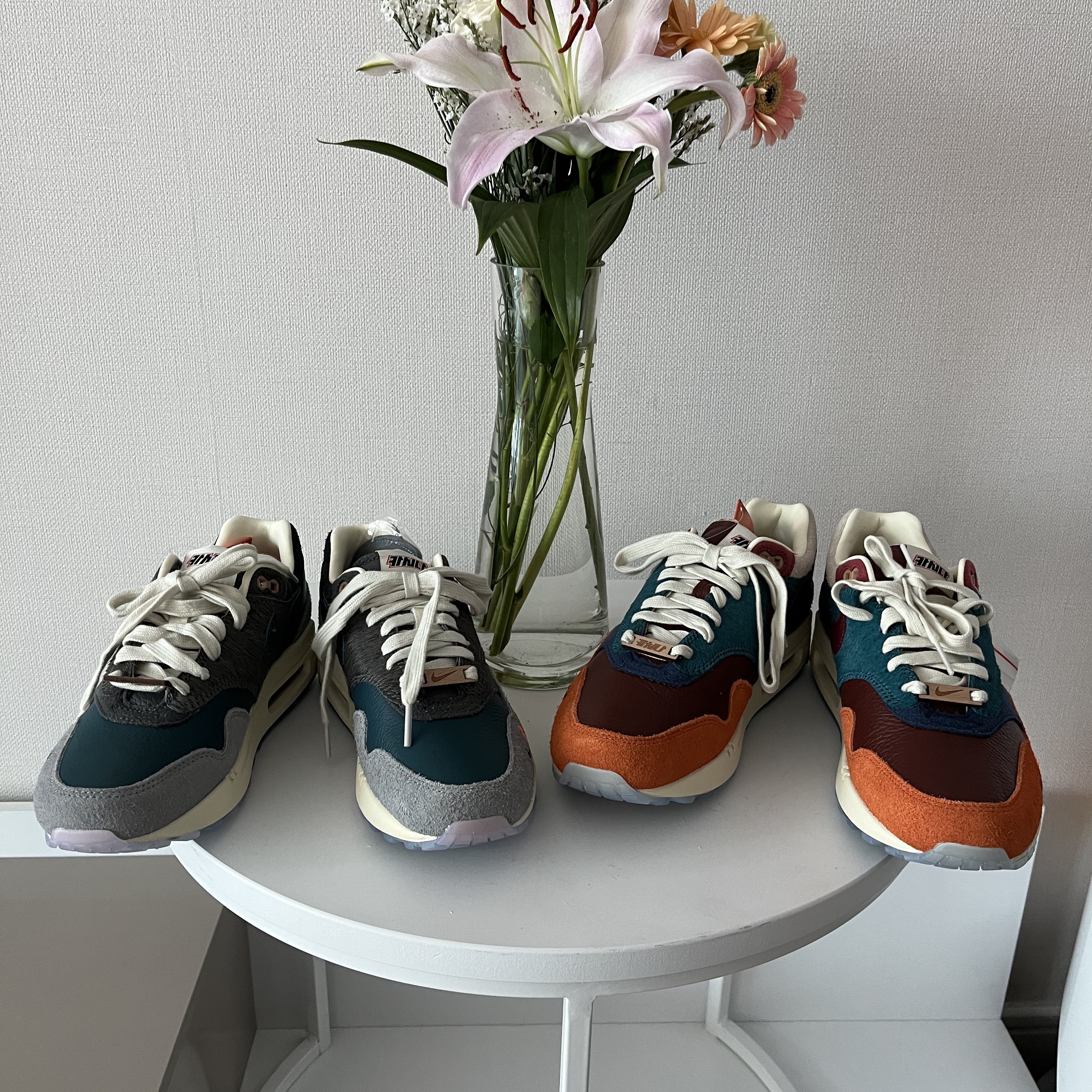 Nike x Kasina Air Max 1 SP Won-Ang Orange, Nike x Kasina Air Max 1 SP Won-Ang Particle Grey 착용 스타일
