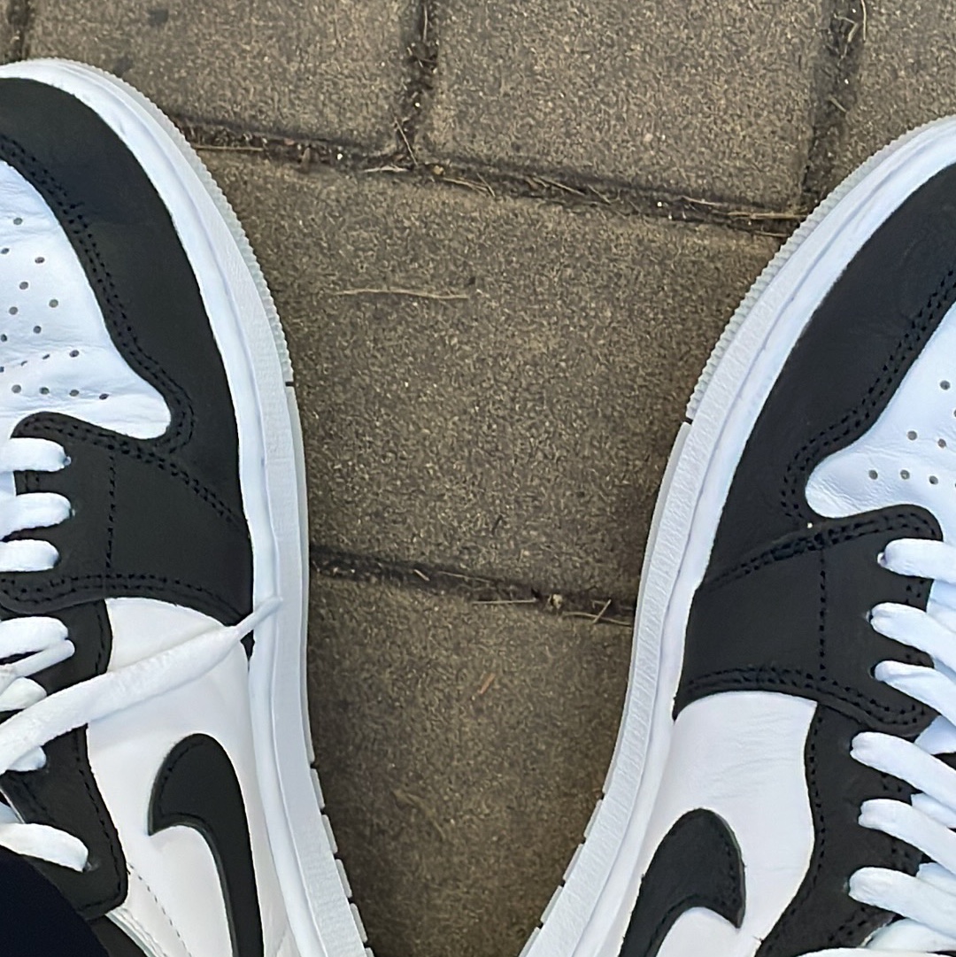 Jordan 1 Retro High OG Bleached Coral 착용 스타일