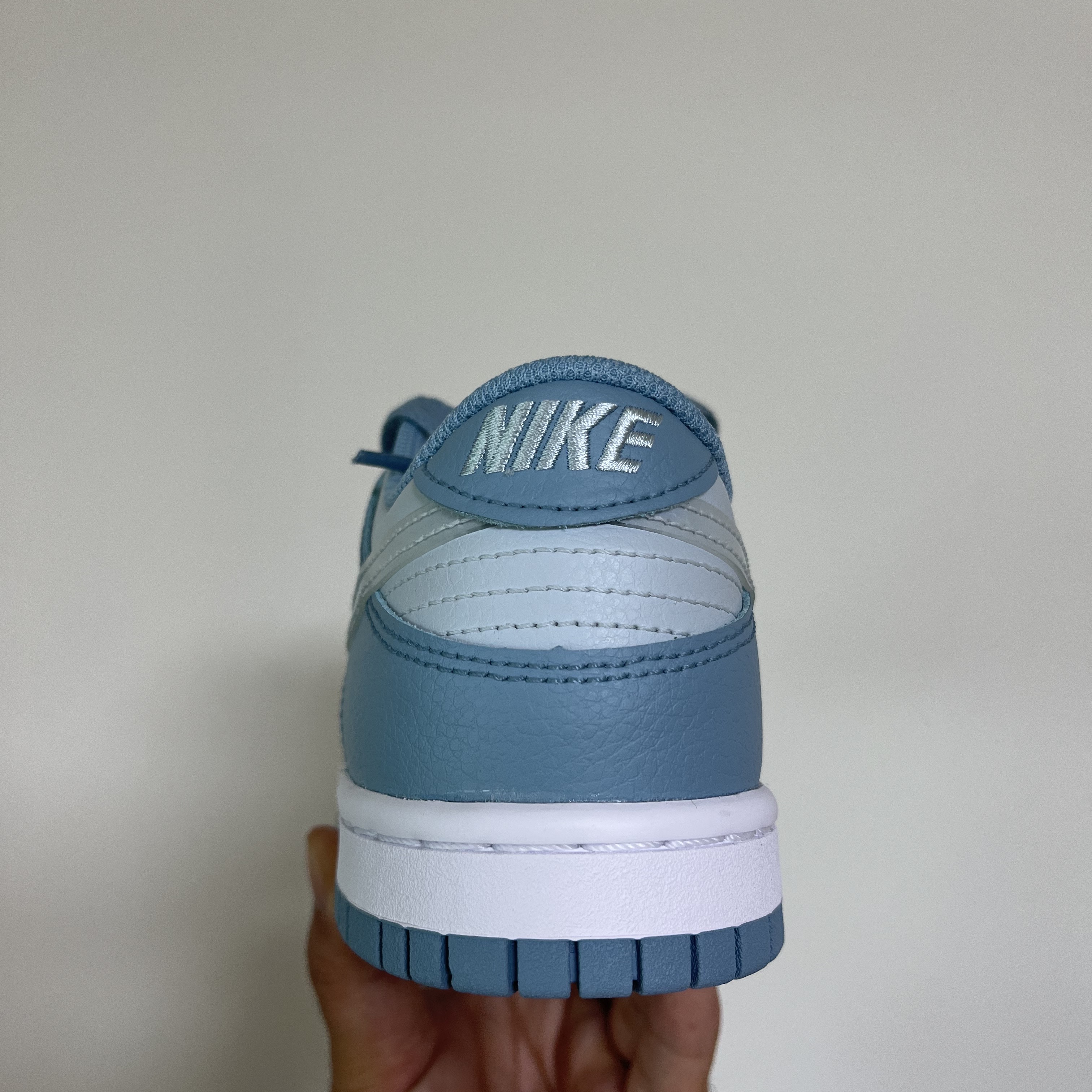 (GS) Nike Dunk Low Aura 착용 스타일 - 2