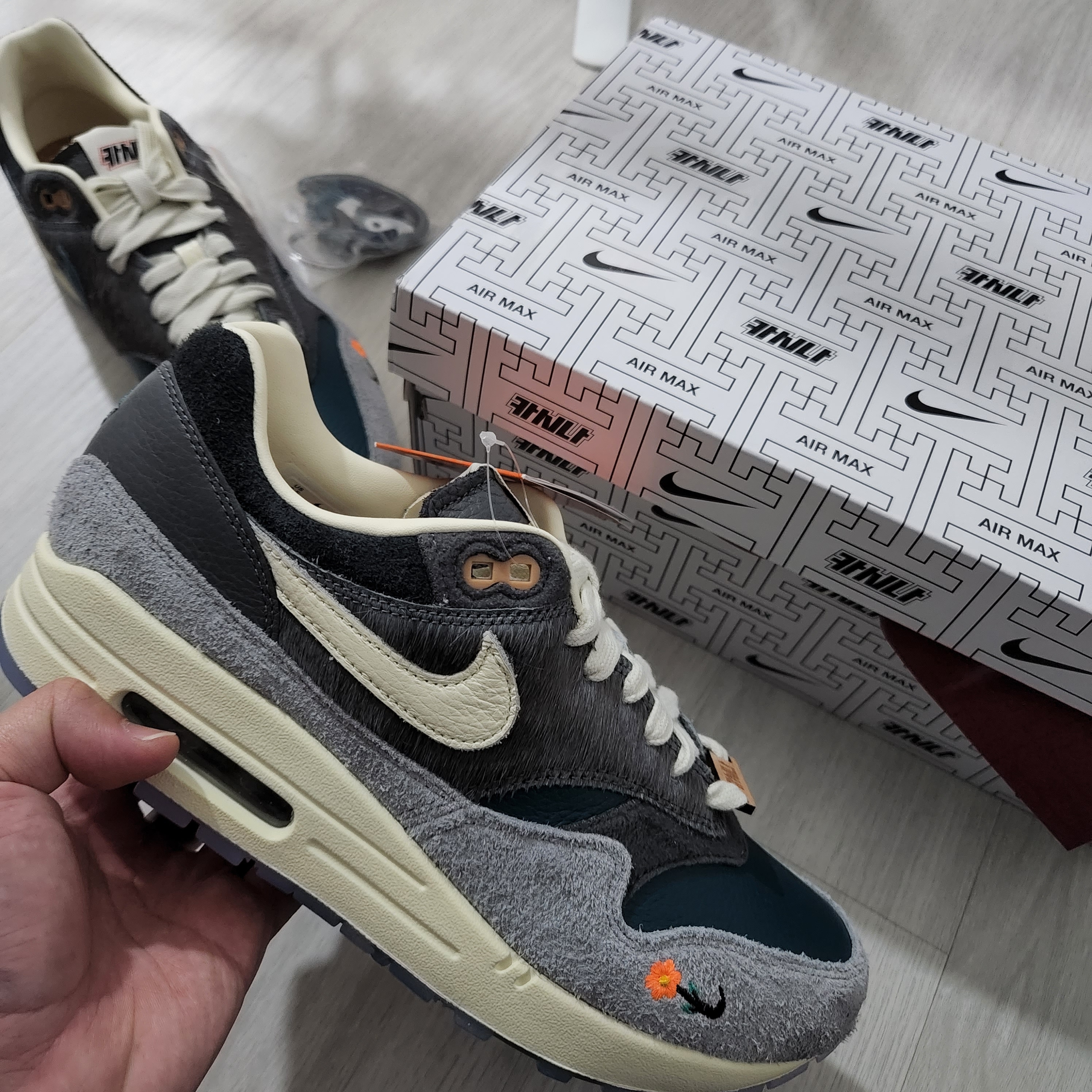 Nike x Kasina Air Max 1 SP Won-Ang Particle Grey 착용 스타일