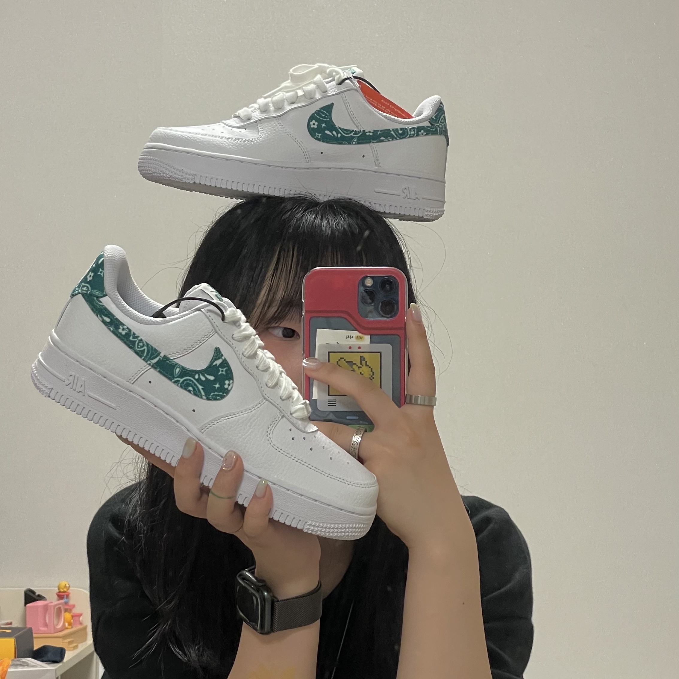 (W) Nike Air Force 1 '07 Essential Paisley Swoosh White Malachite, (W) Nike Air Force 1 '07 Low Orange Paisley 착용 스타일 - 1