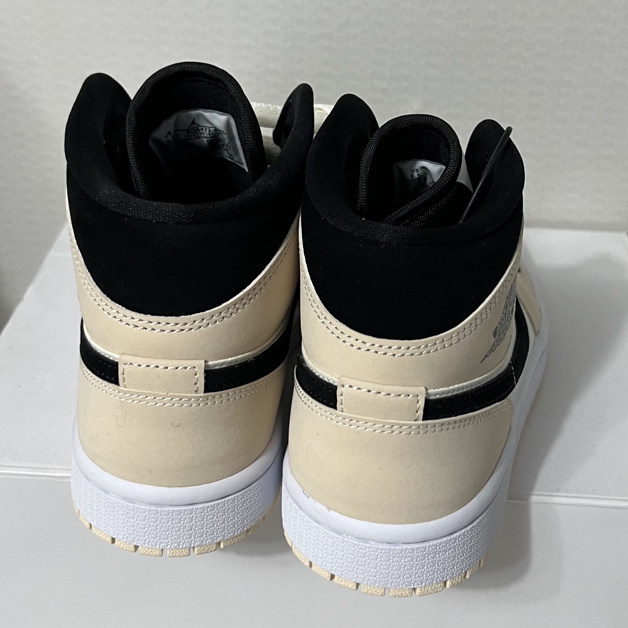 (W) Jordan 1 Mid Barely Orange 착용 스타일 - 4