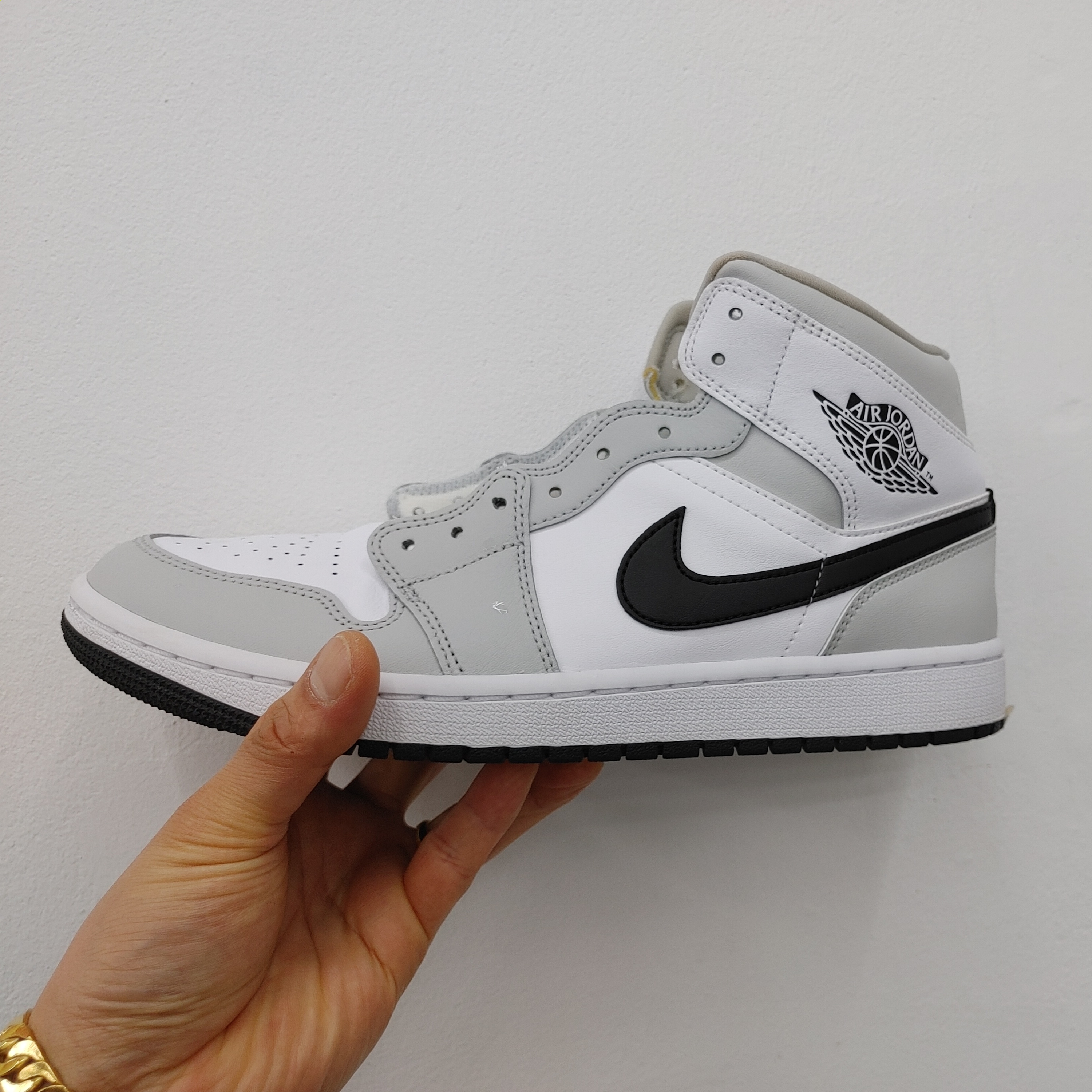 (W) Jordan 1 Mid Grey Fog 착용 스타일