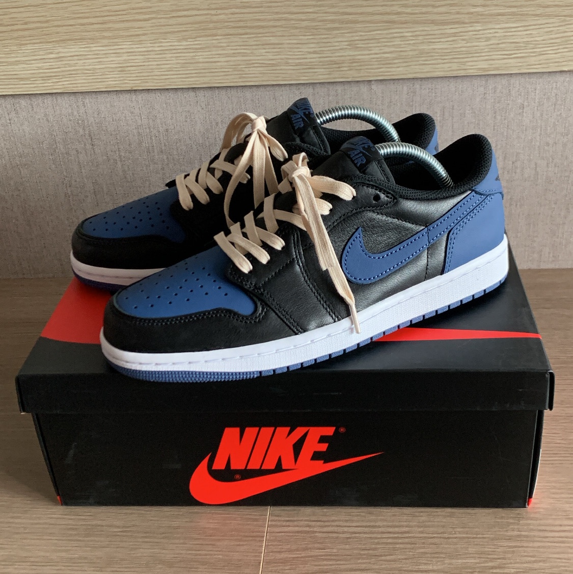 Jordan 1 Retro Low OG Mystic Navy 착용 스타일 - 1