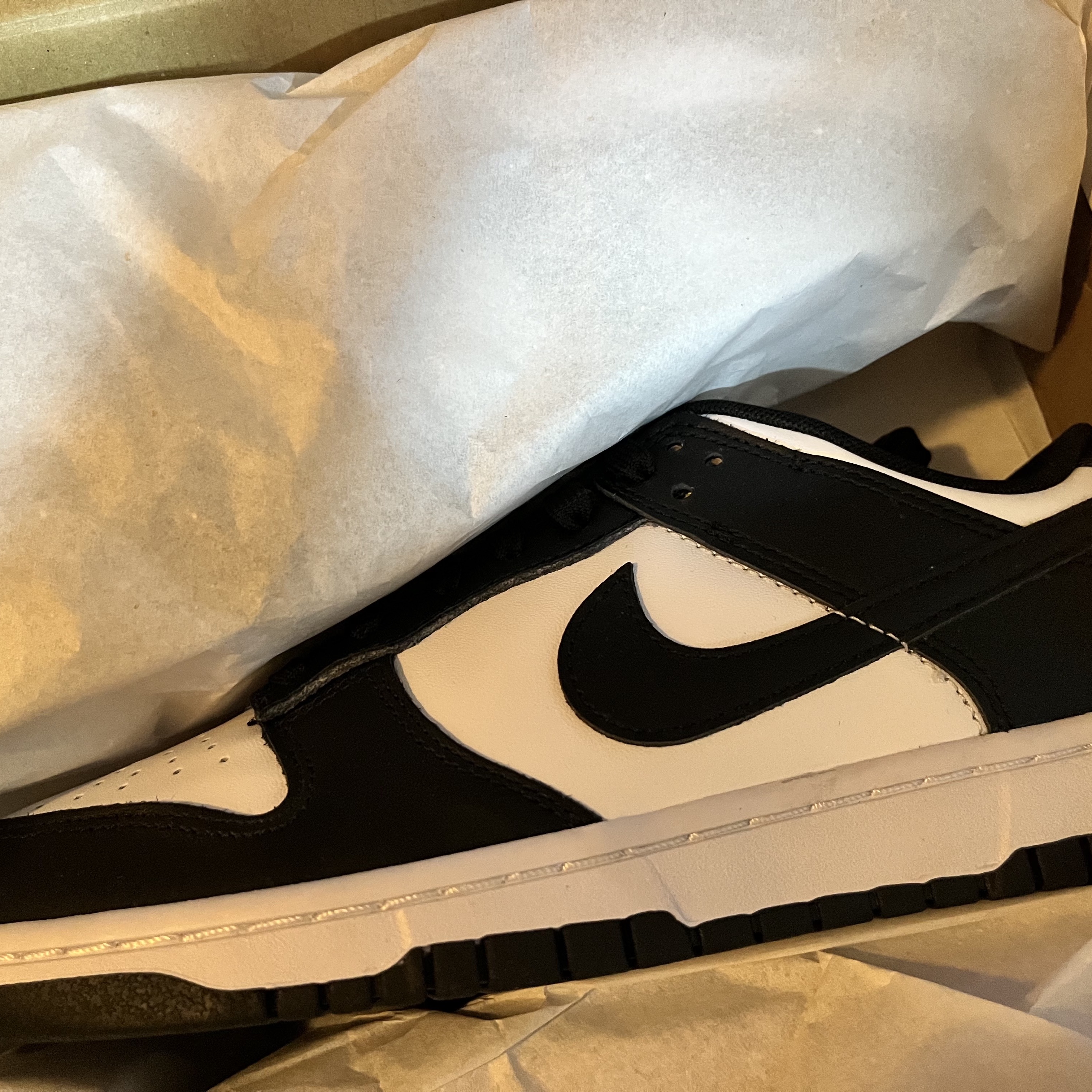 Nike Dunk Low Retro Black 착용 스타일