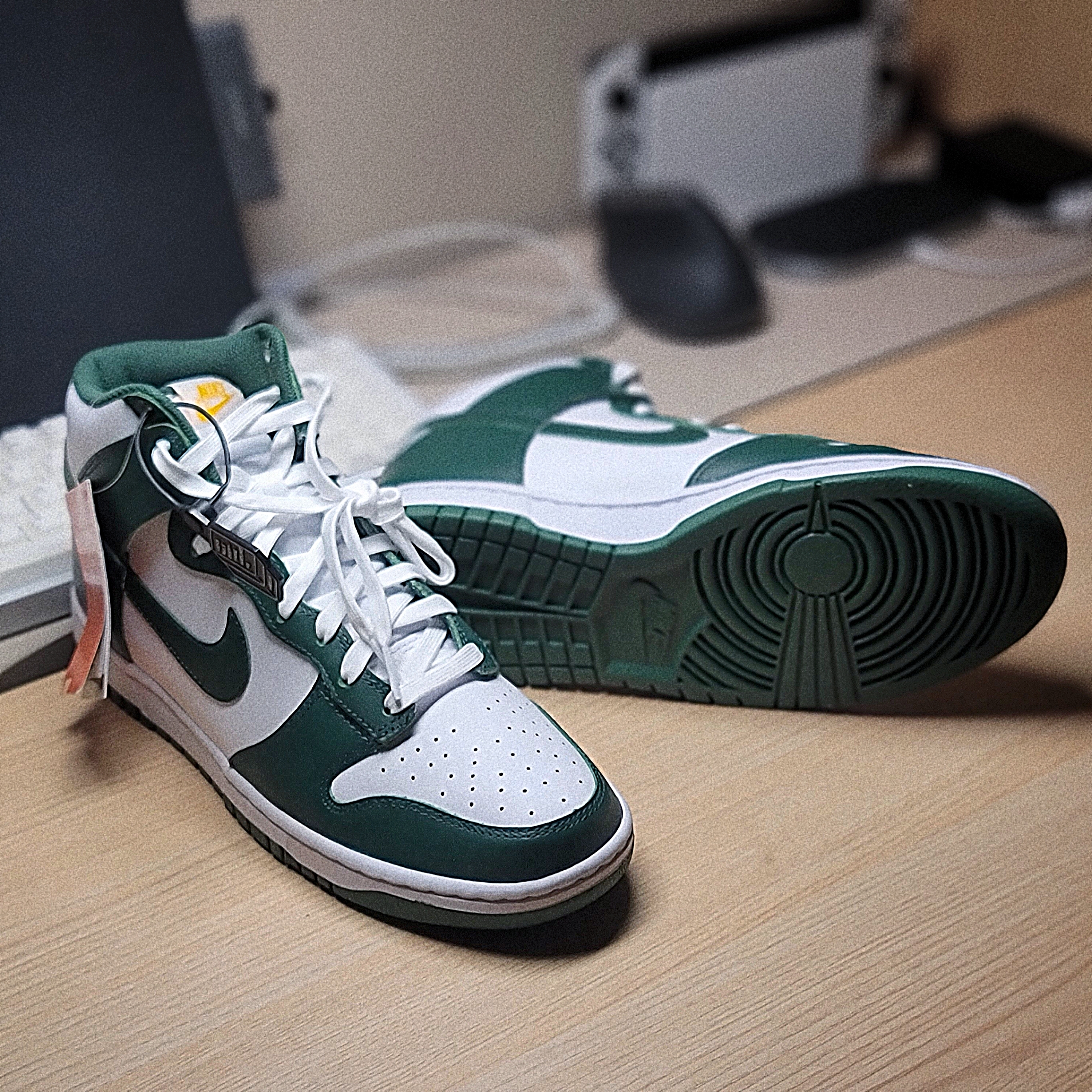Nike Dunk High Retro Noble Green 착용 스타일