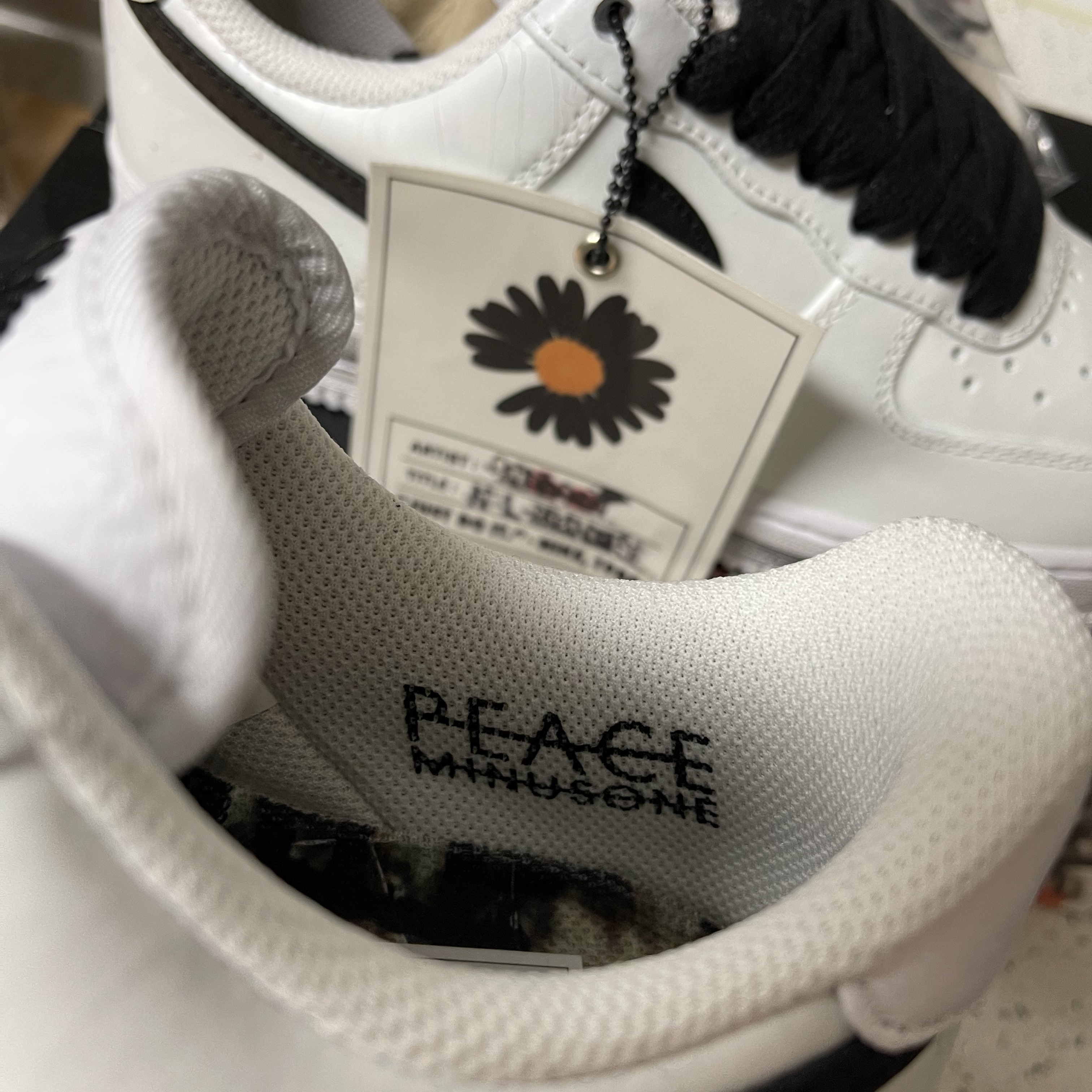 Nike x Peaceminusone Air Force 1 Low Para-Noise 2.0 착용 스타일 - 2